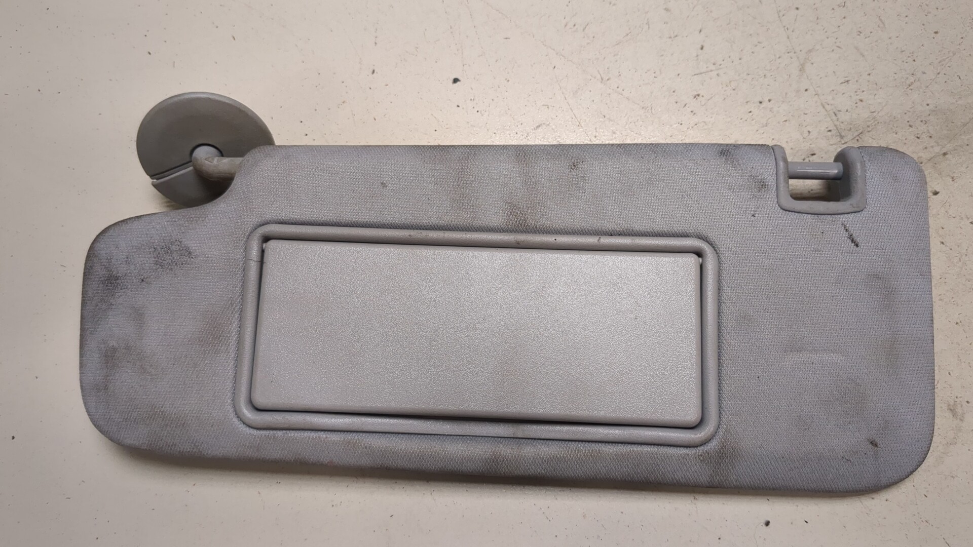 Козырек солнцезащитный