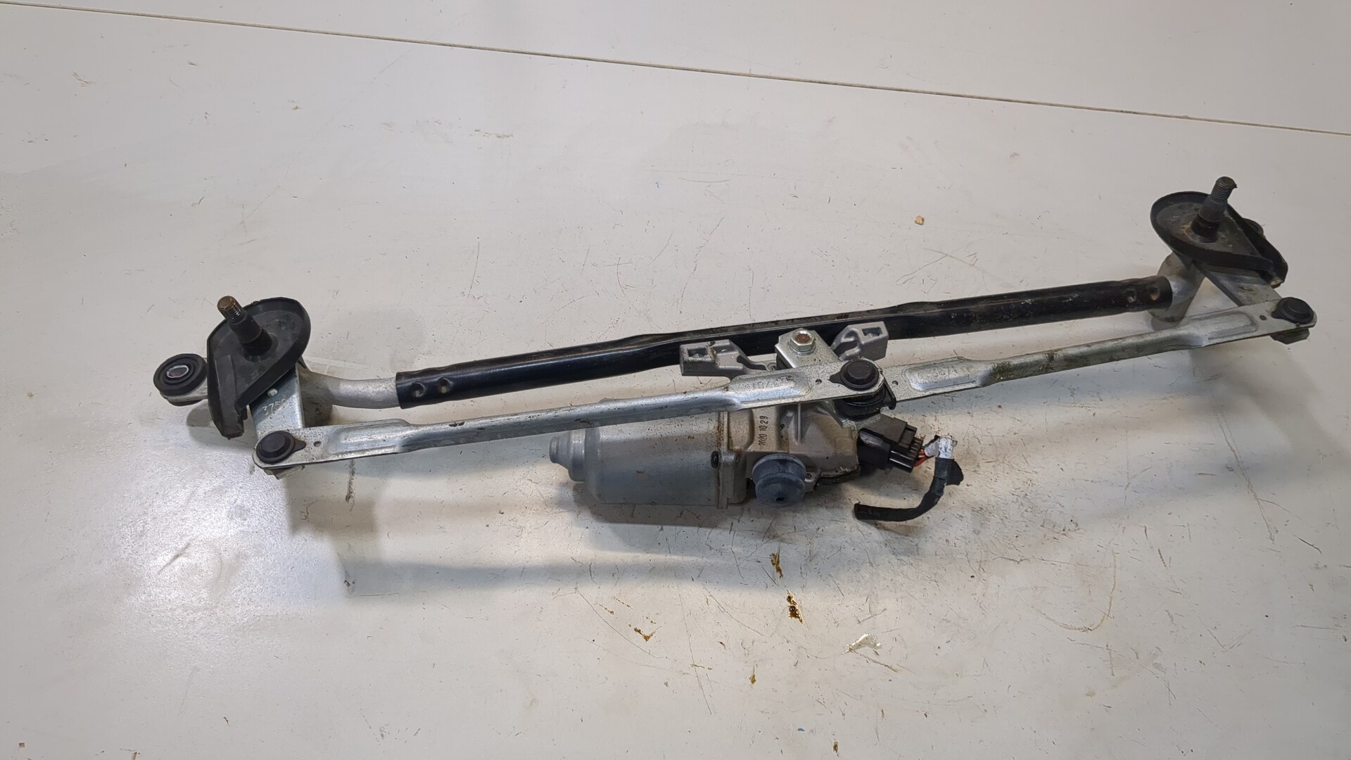 Трапеция стеклоочистителей