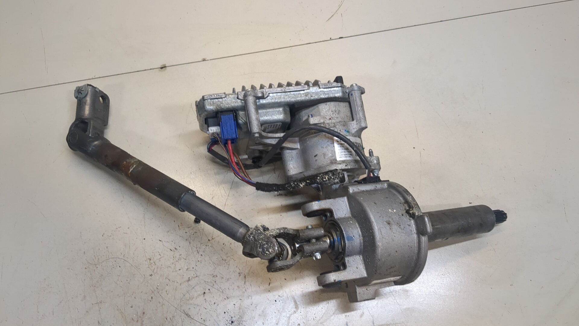 Серводвигатель рулевой рейки