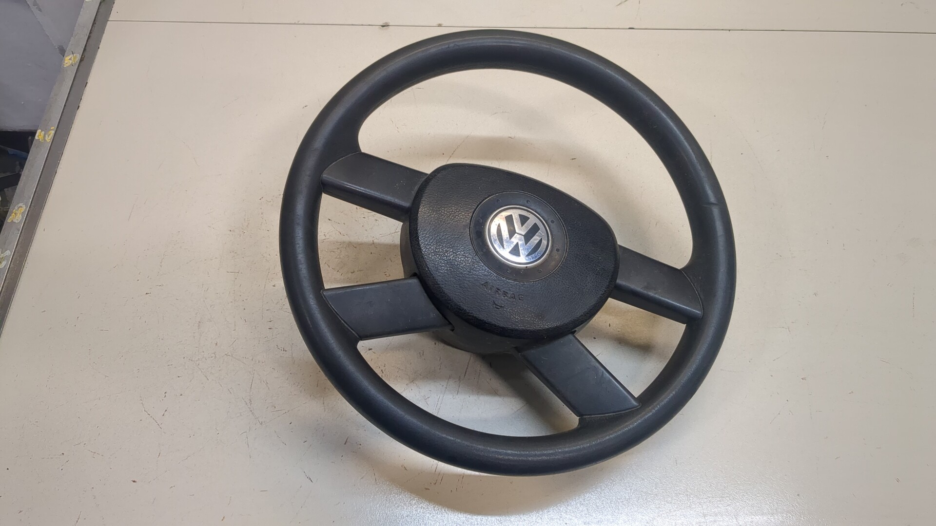 Рулевое колесо (руль)