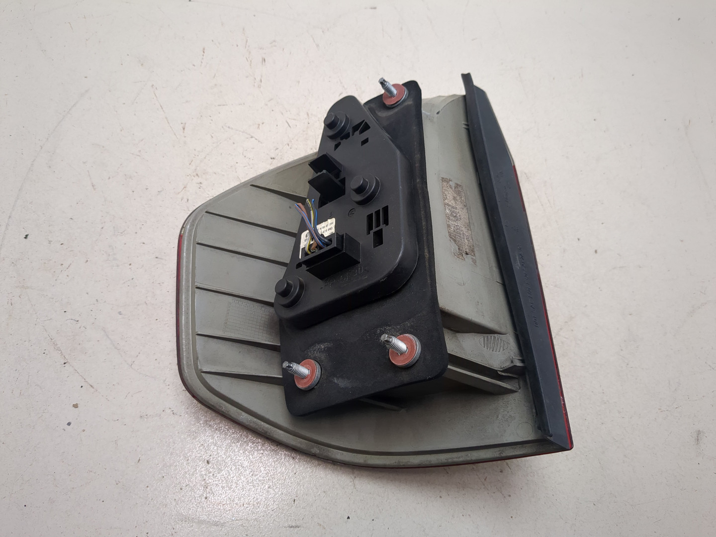 Фонарь задний правый