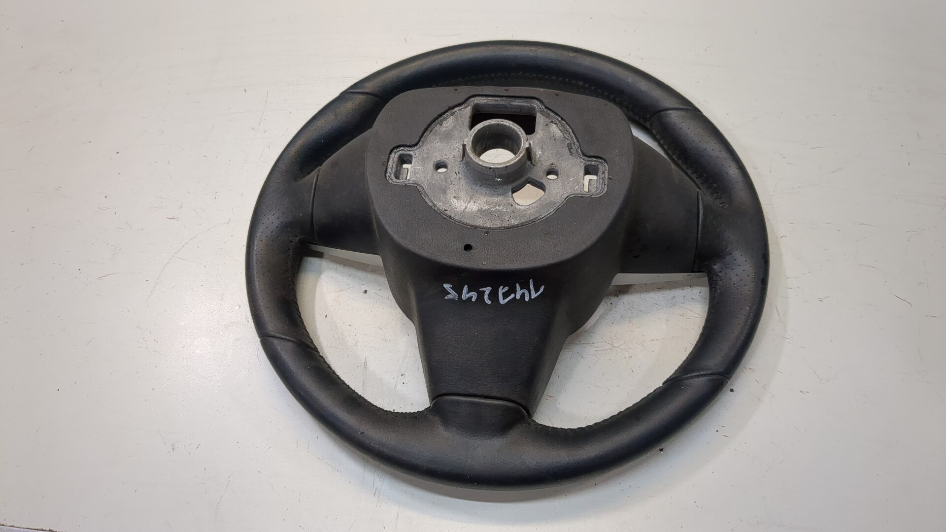 Рулевое колесо (руль)