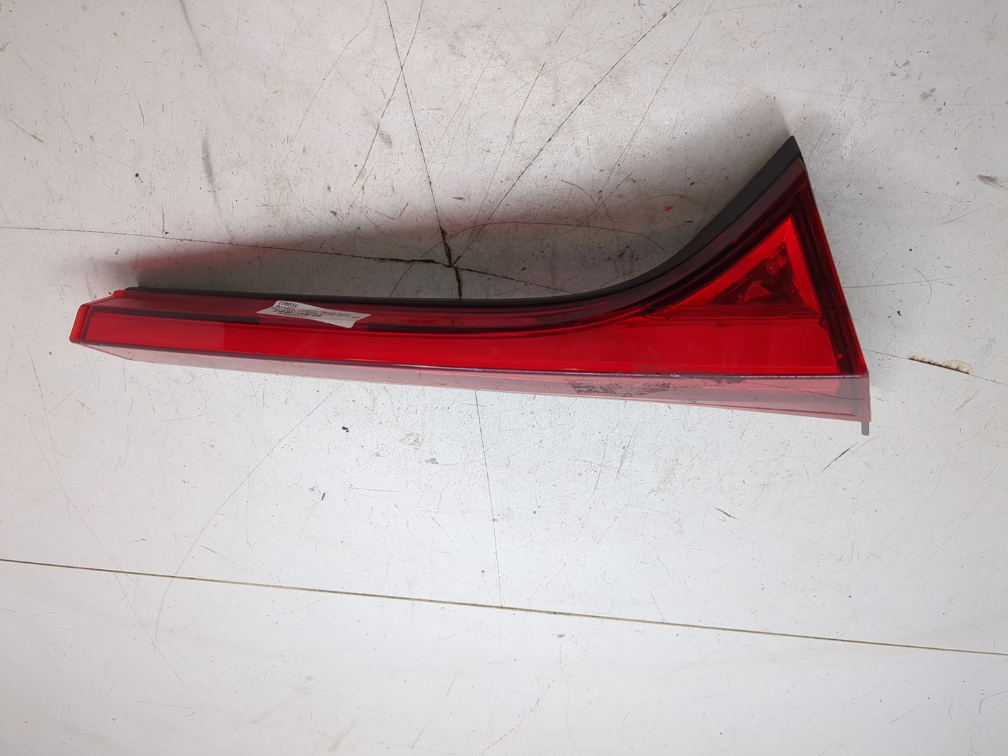 Фонарь задний внутренний левый