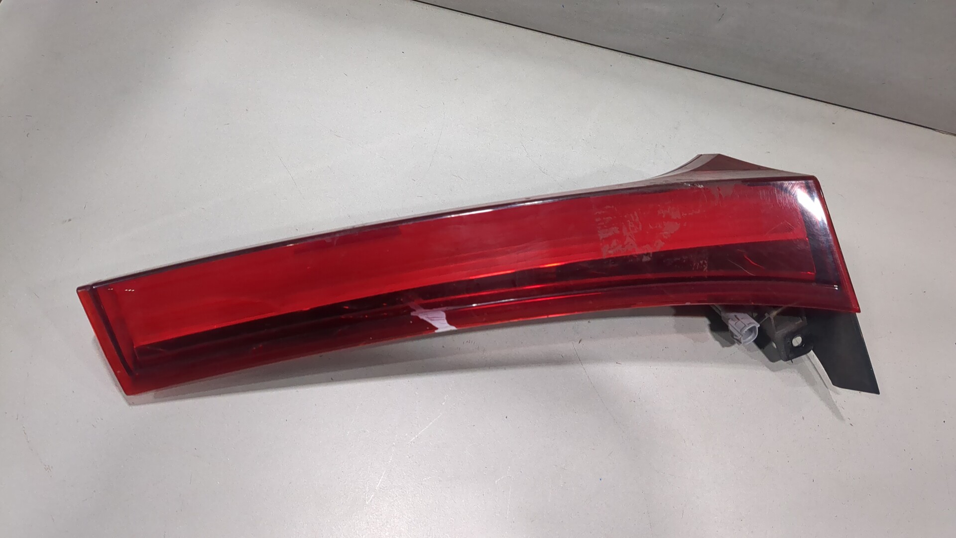 Фонарь задний внутренний левый