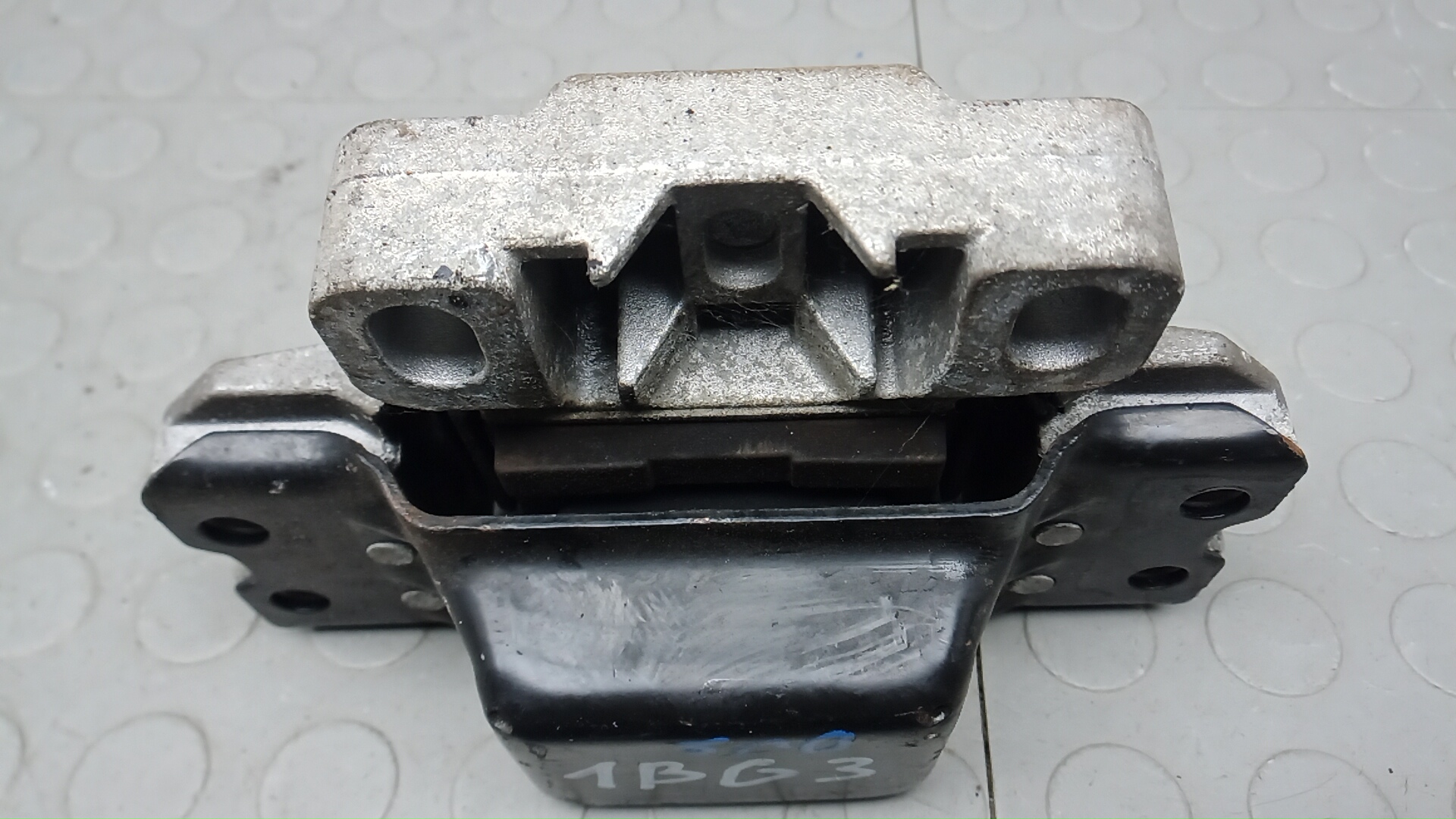 Опора двигателя