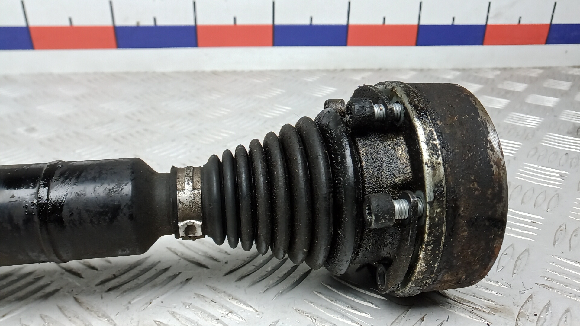 Полуось передняя правая