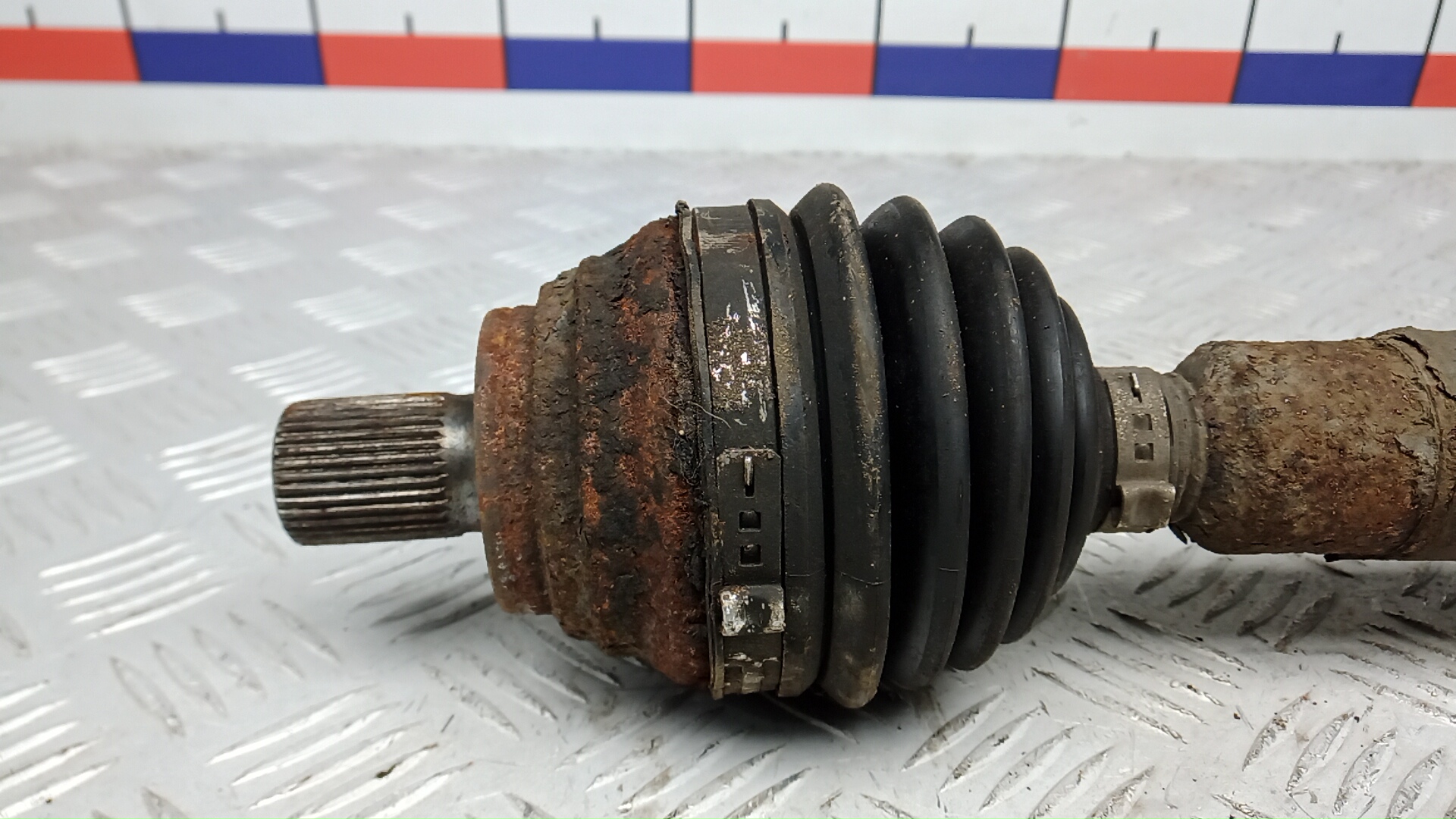 Полуось передняя правая