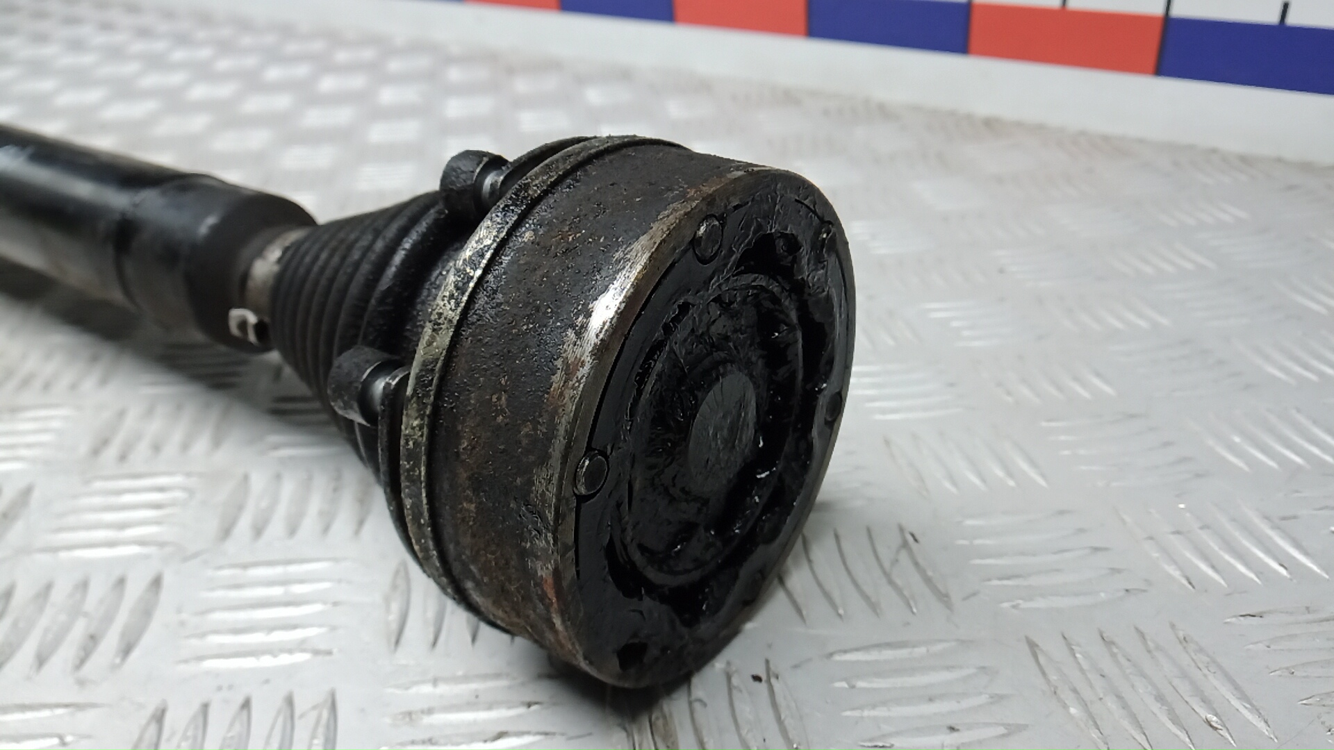 Полуось передняя правая