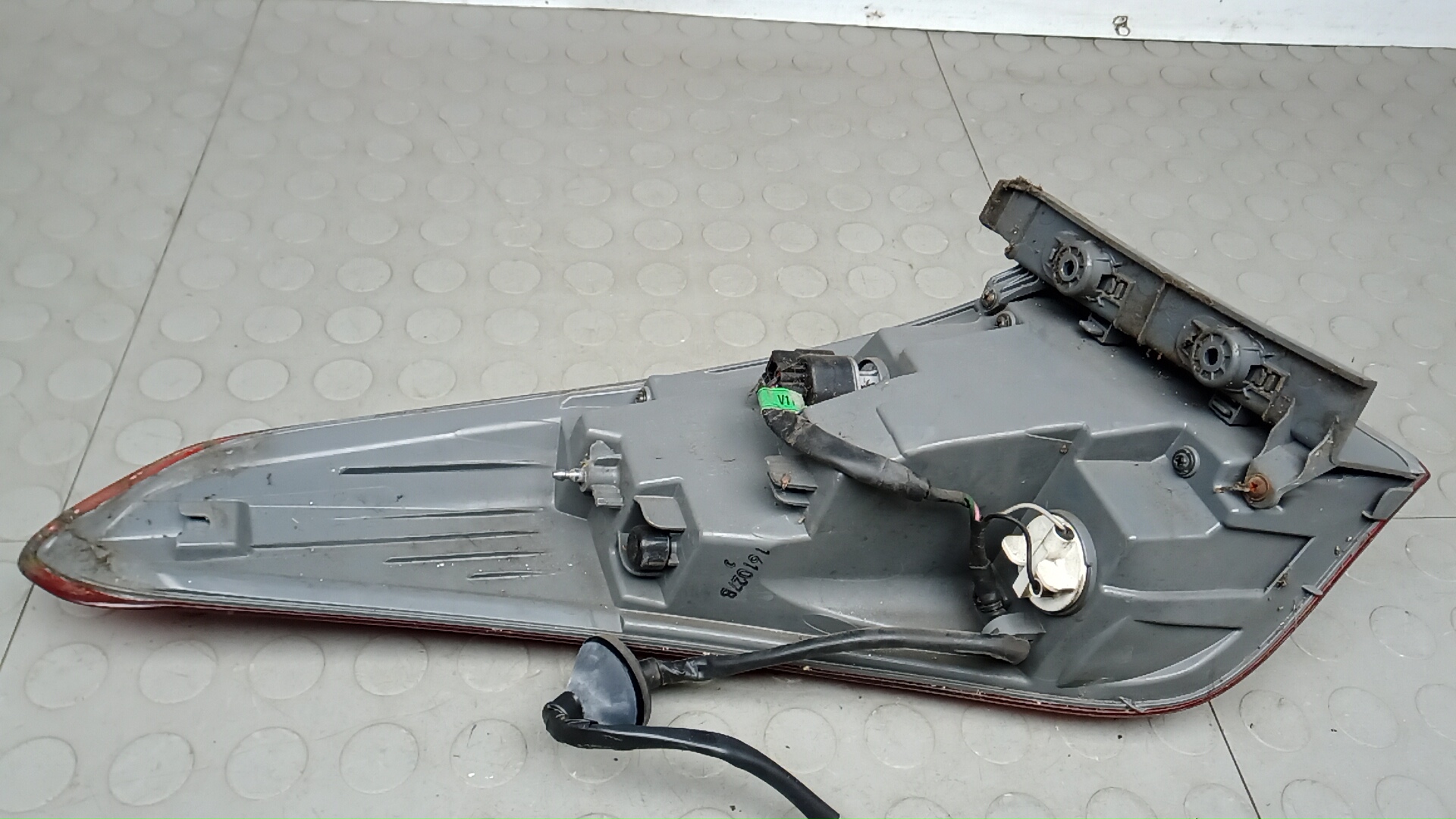 Фонарь задний правый