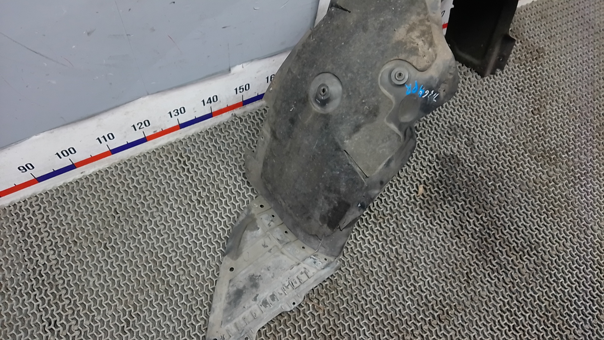 Локер передний правый