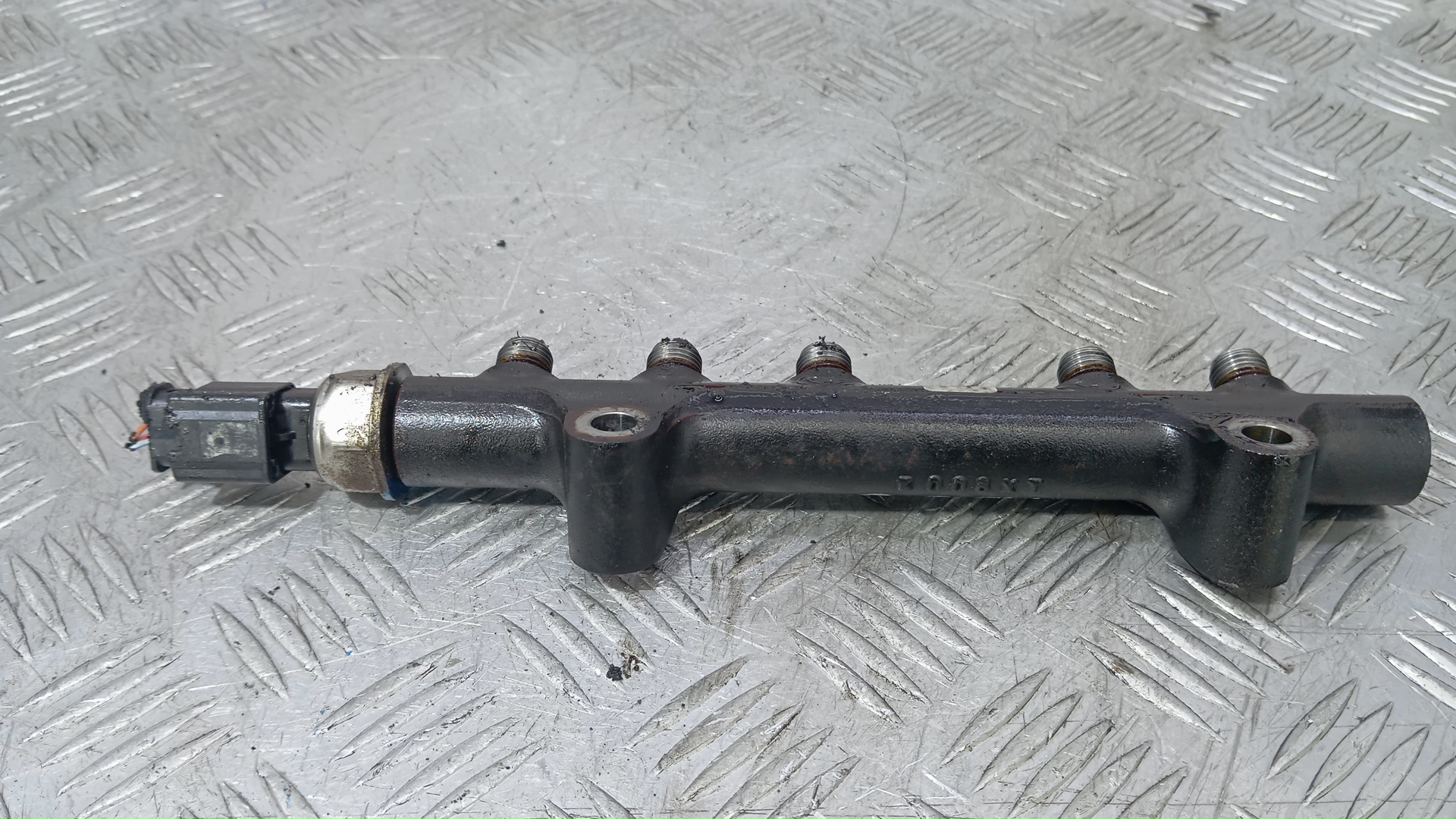 Рейка топливная (рампа)