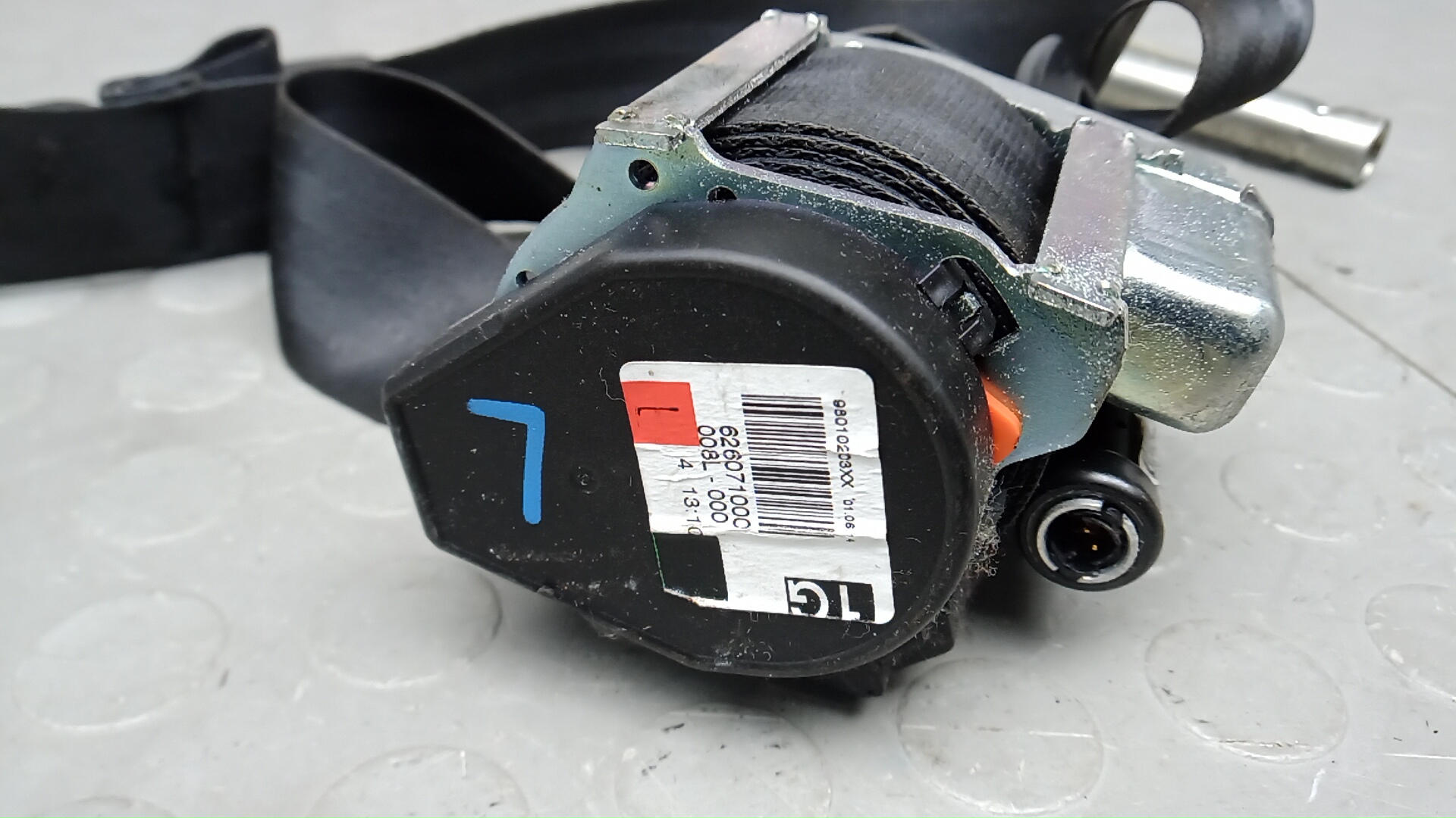 Ремень безопасности с пиропатроном