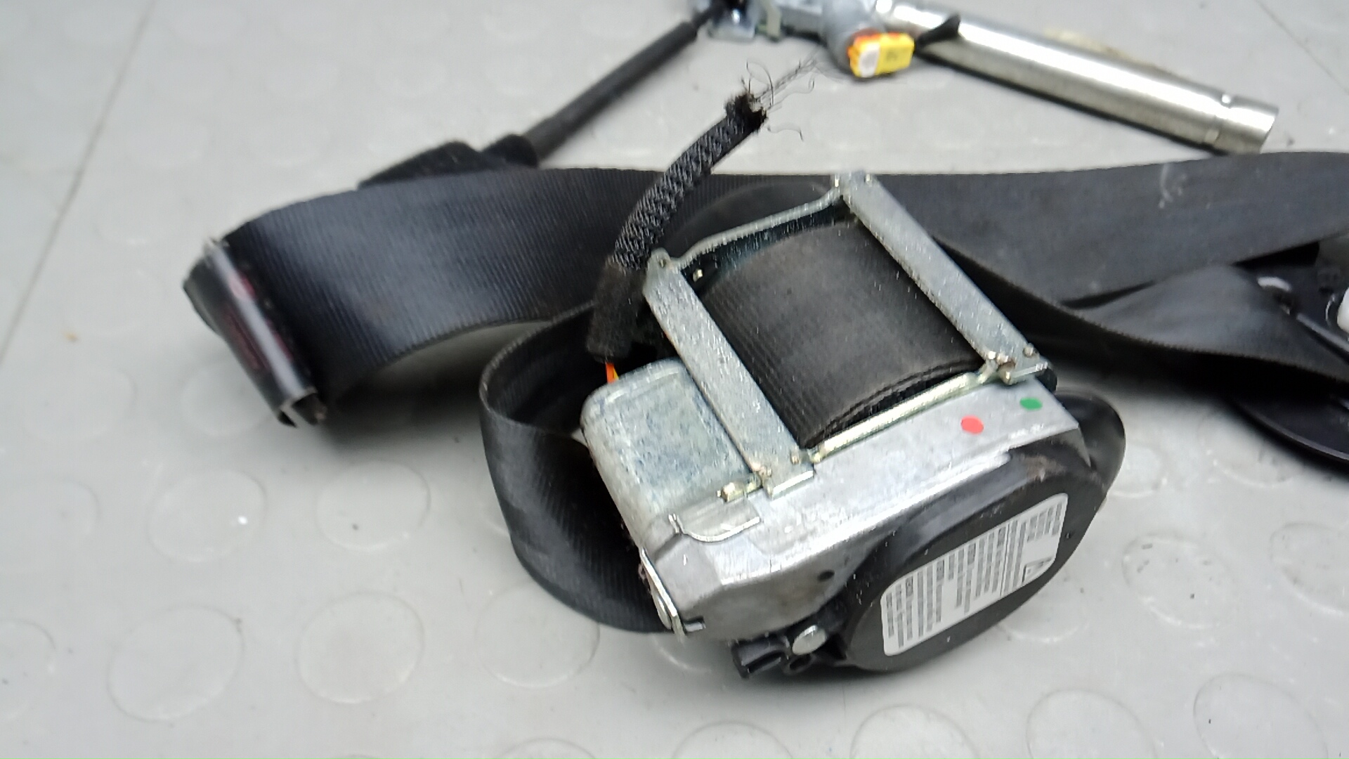 Ремень безопасности с пиропатроном