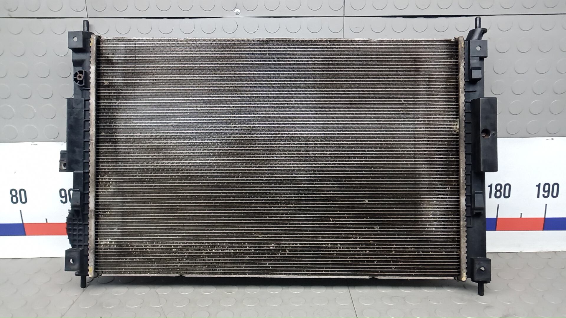 Радиатор охлаждения двигателя основной