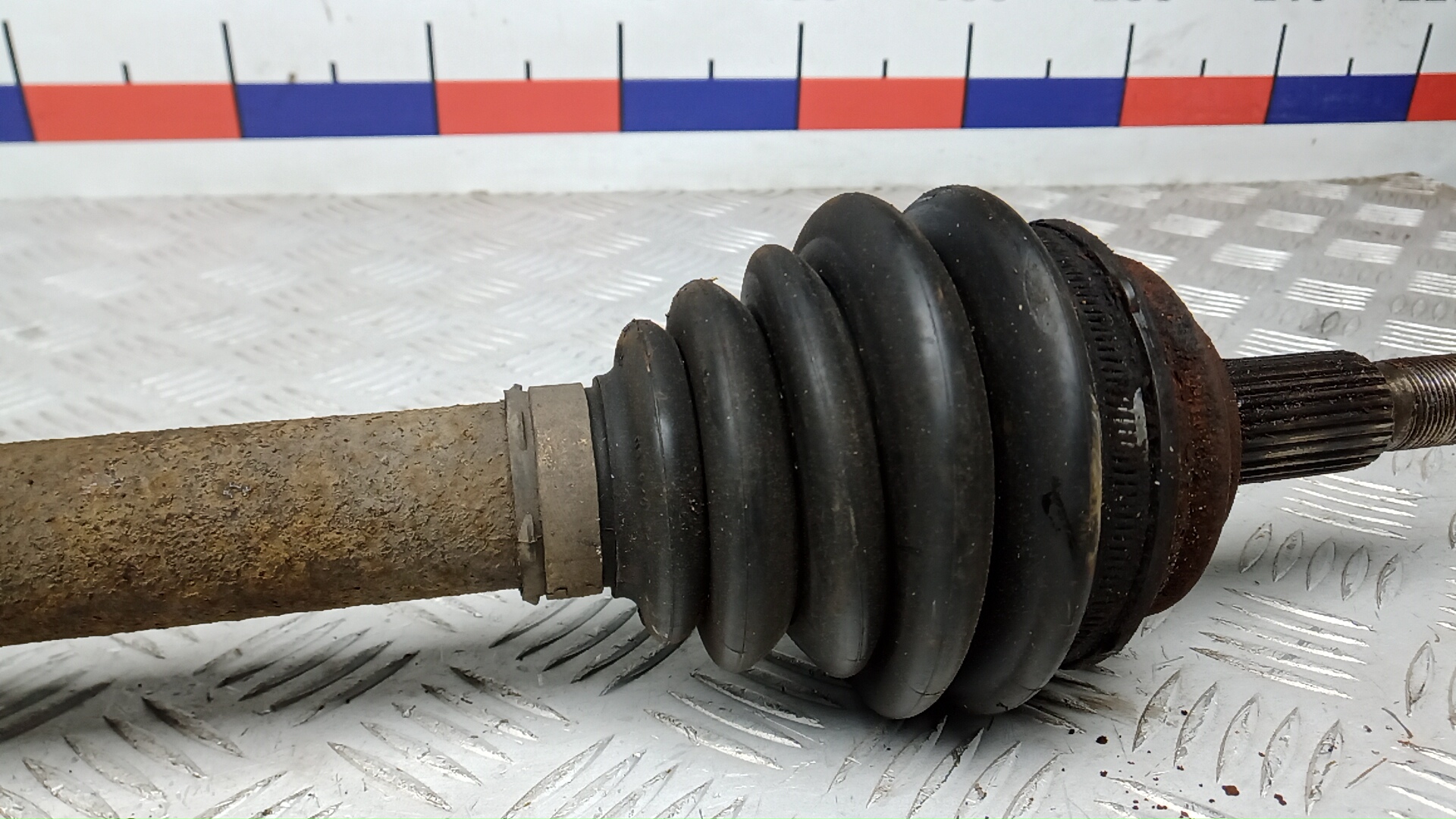 Полуось передняя правая