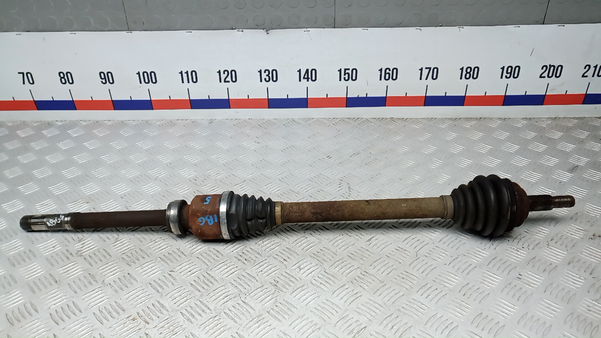 Полуось передняя правая