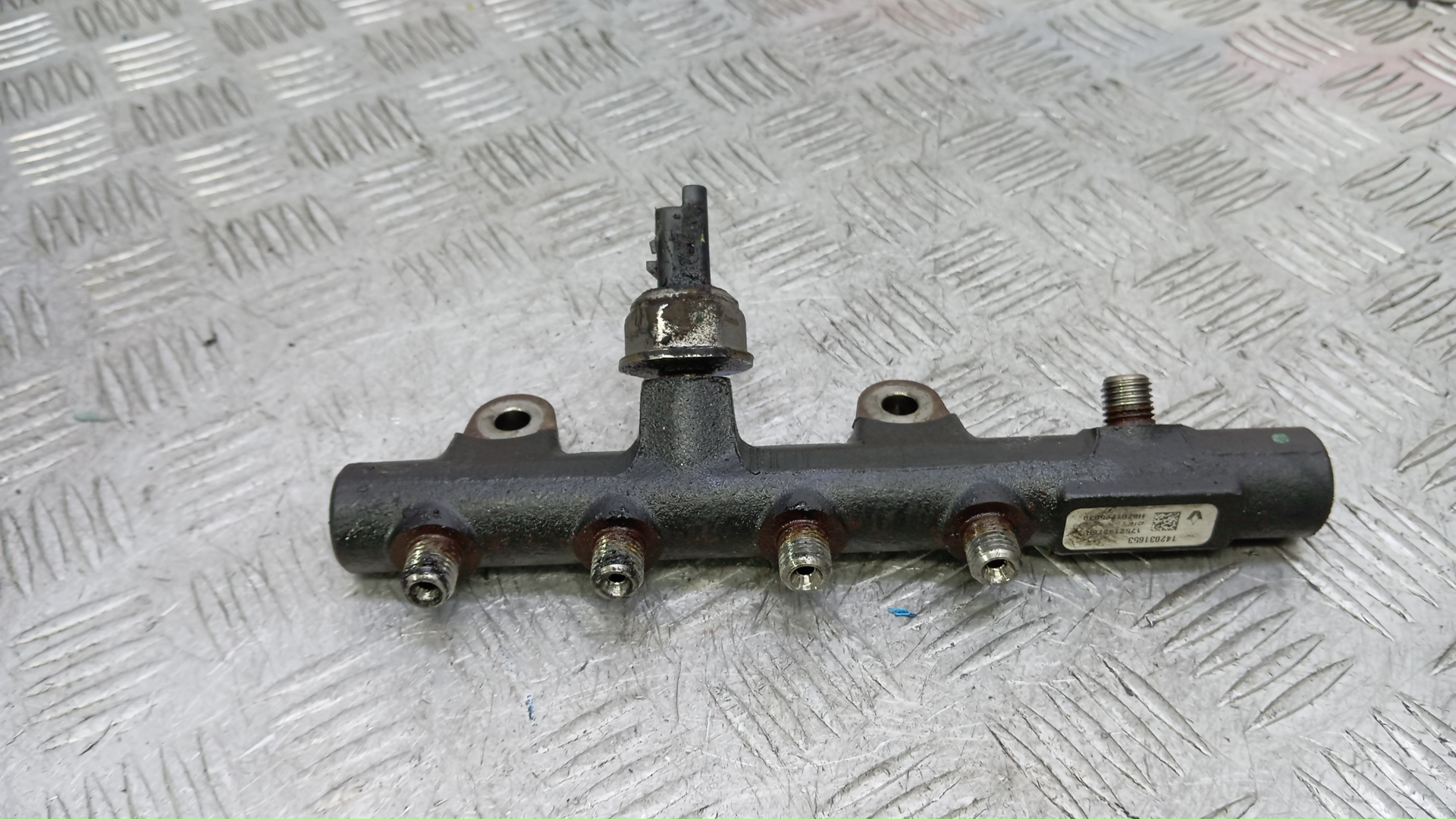 Рейка топливная (рампа)