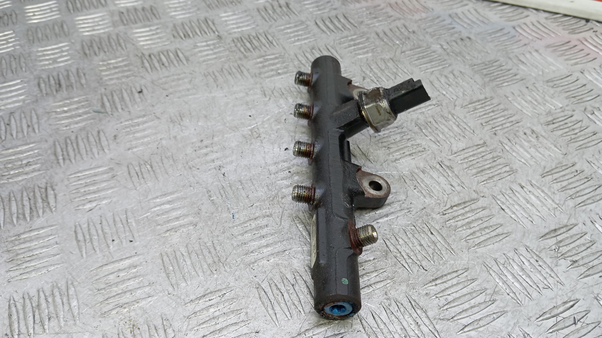 Рейка топливная (рампа)