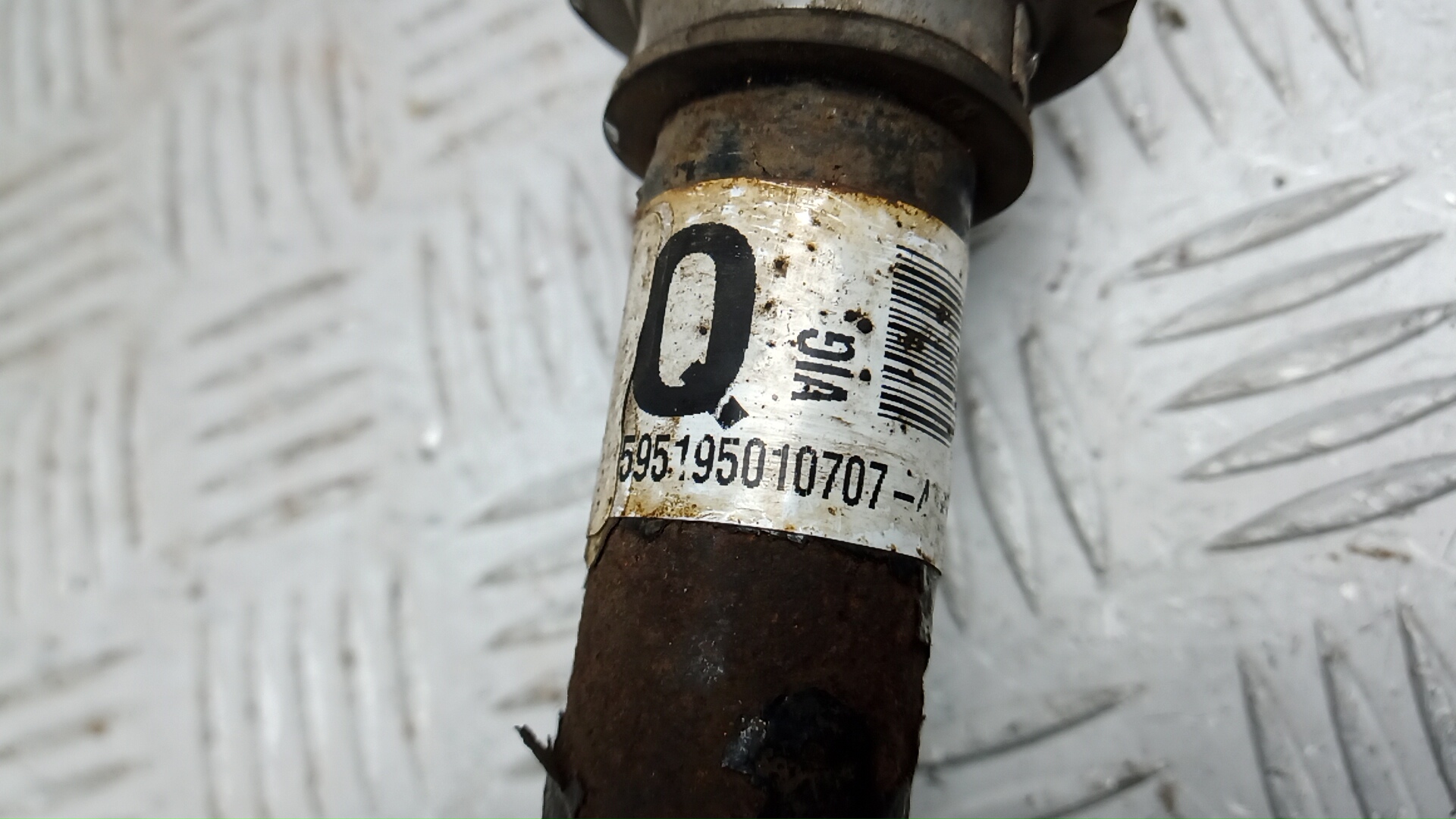 Полуось передняя левая