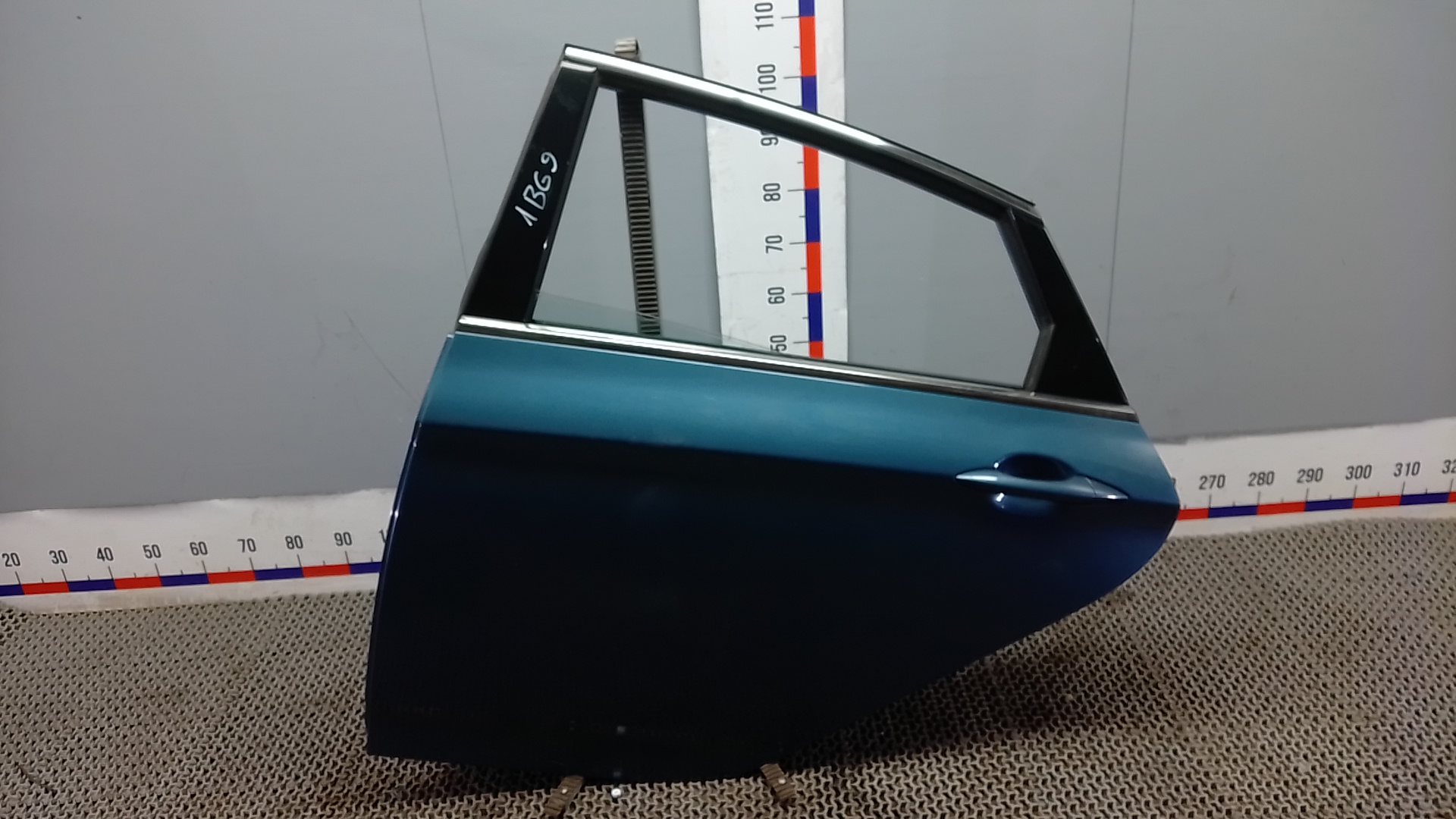 Дверь задняя левая