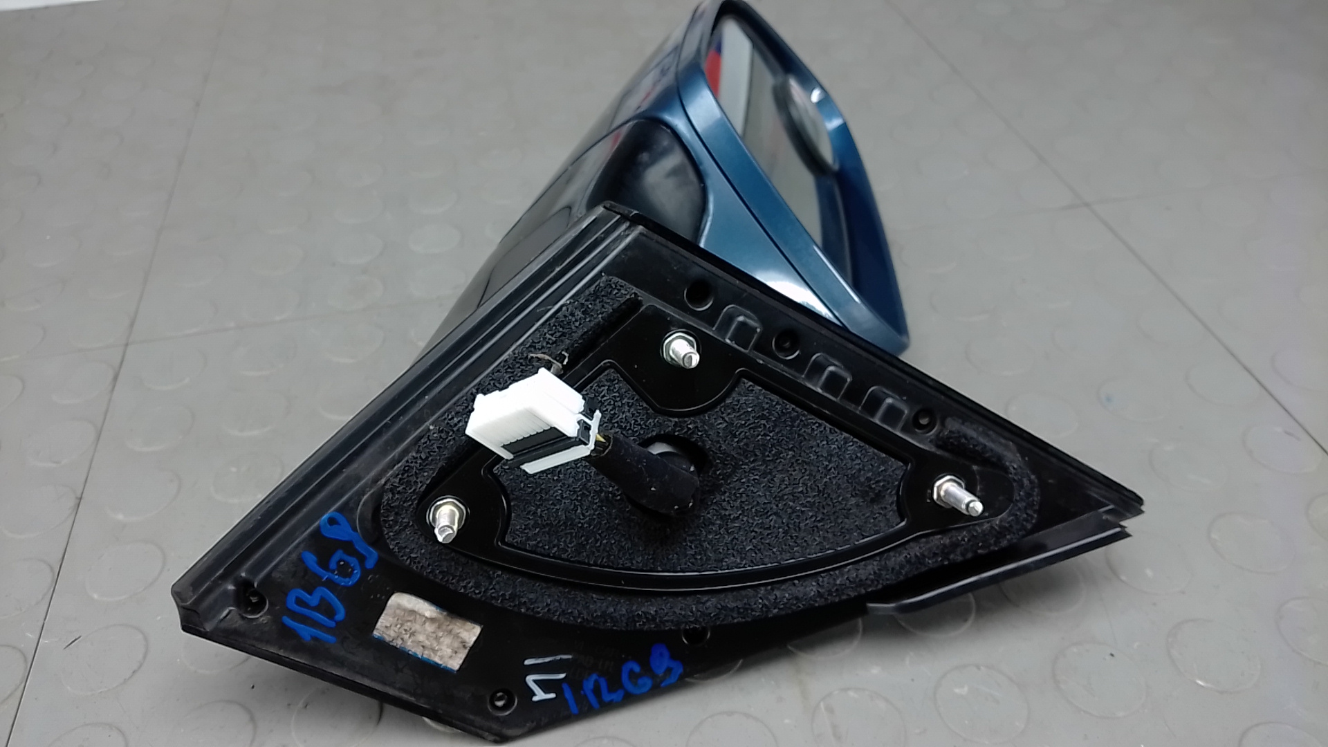 Зеркало левое электрическое