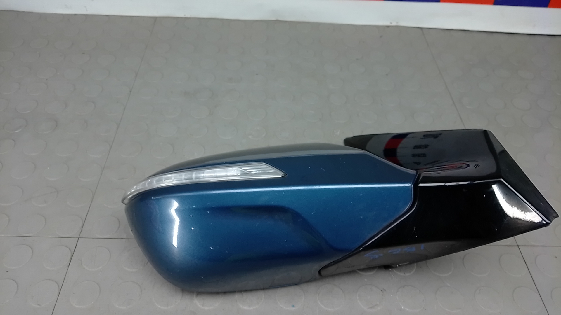 Зеркало правое электрическое