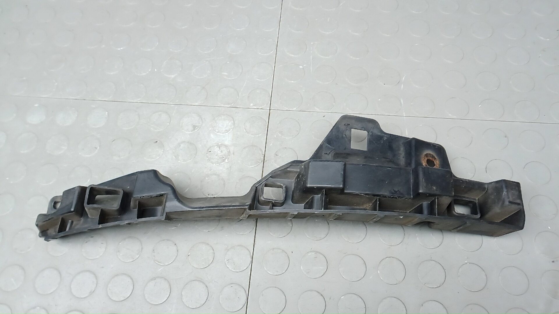 Крепеж фары