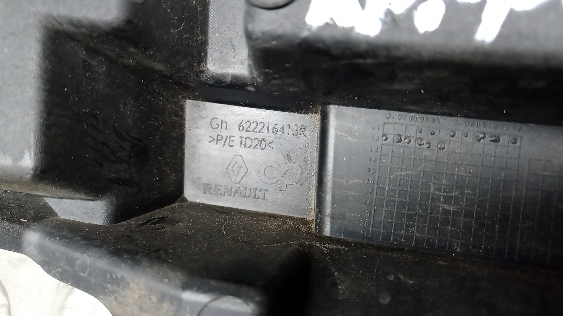 Крепеж фары