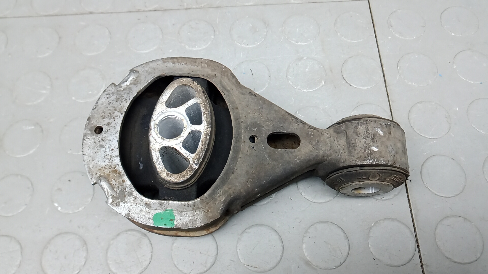 Опора двигателя