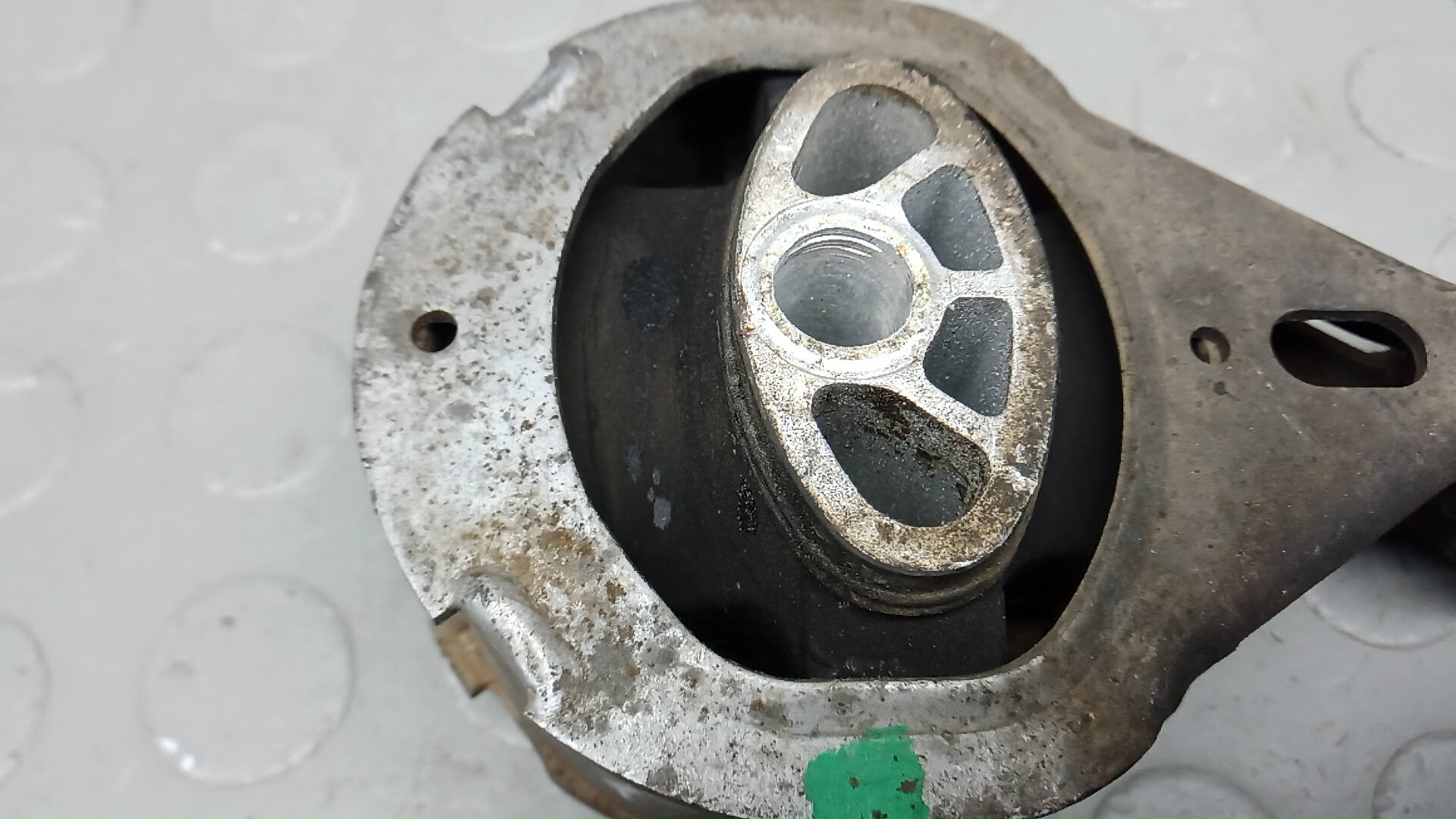 Опора двигателя