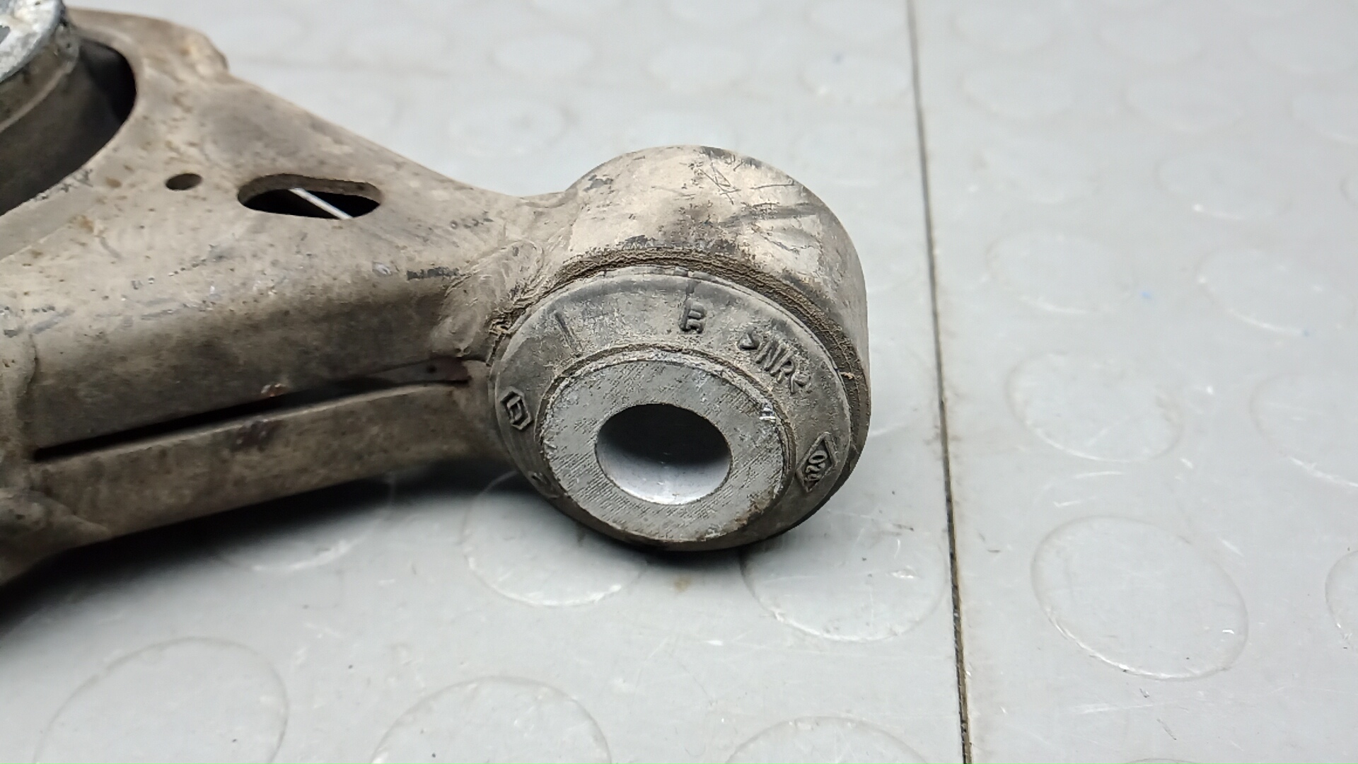 Опора двигателя