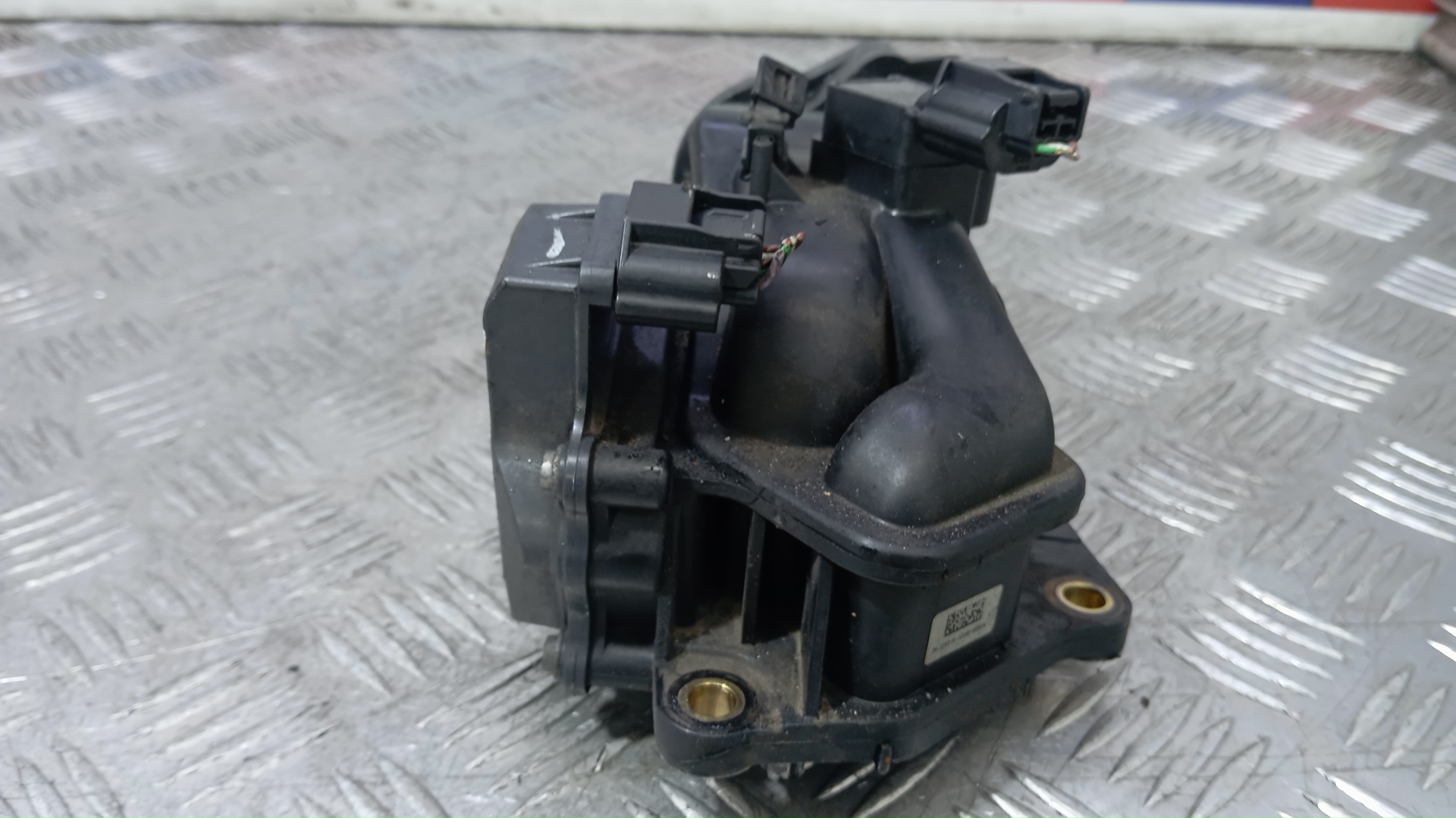 Заслонка дроссельная электрическая