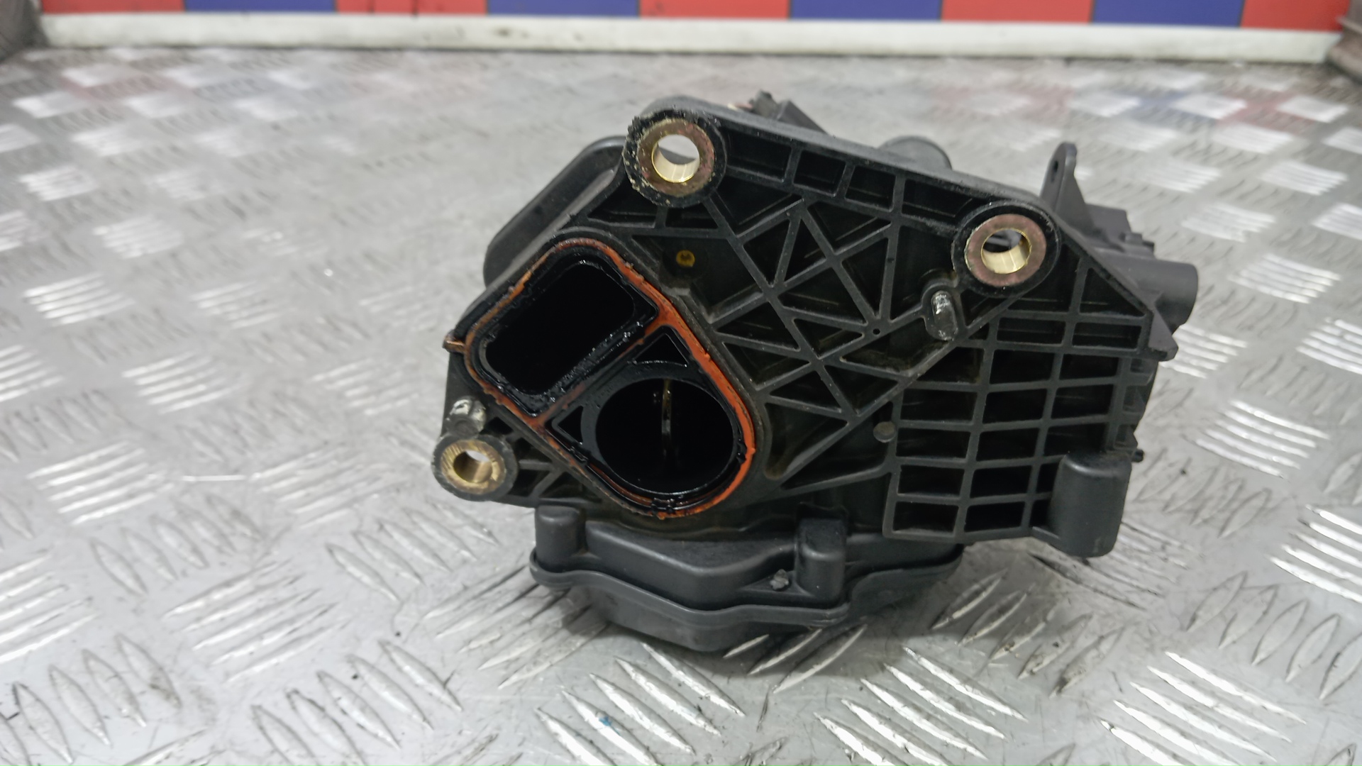 Заслонка дроссельная электрическая