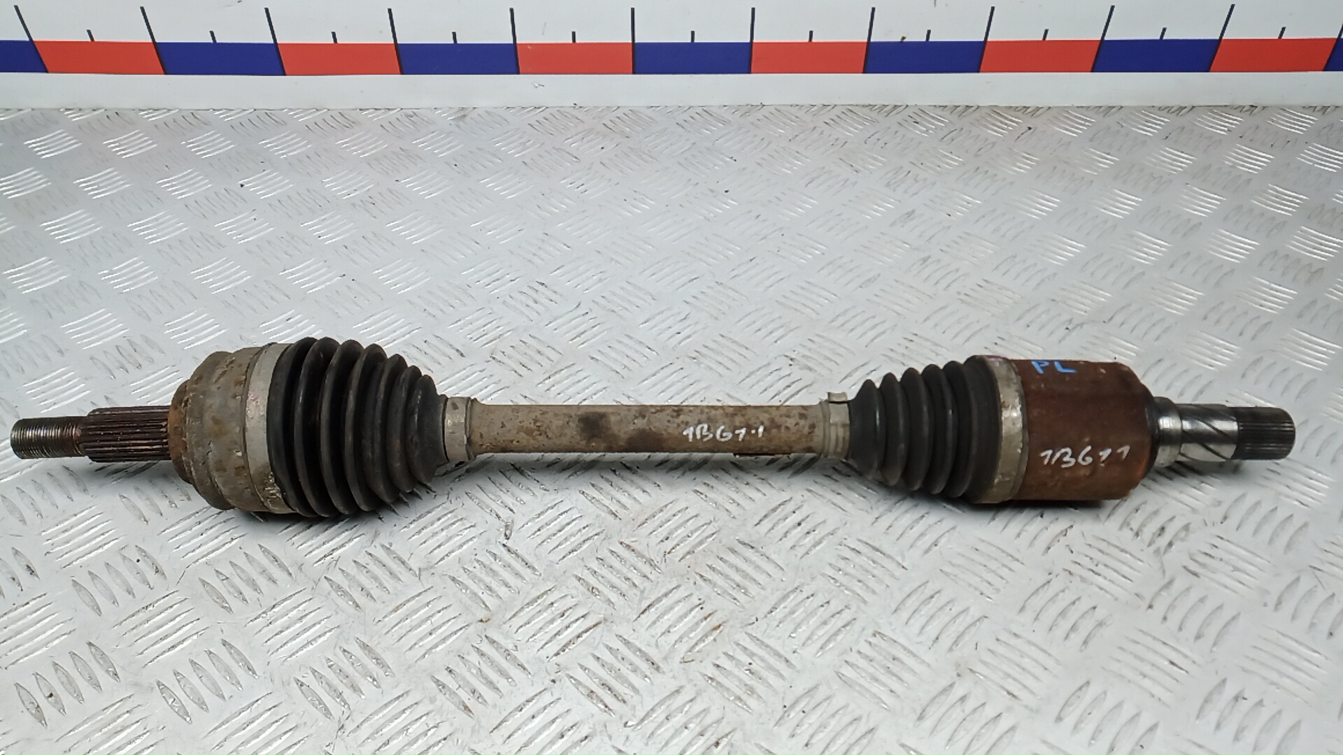 Полуось передняя левая