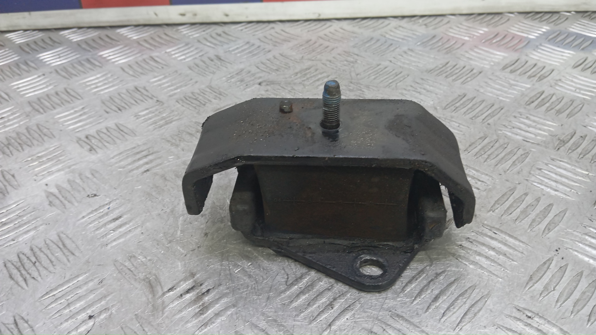 Опора двигателя