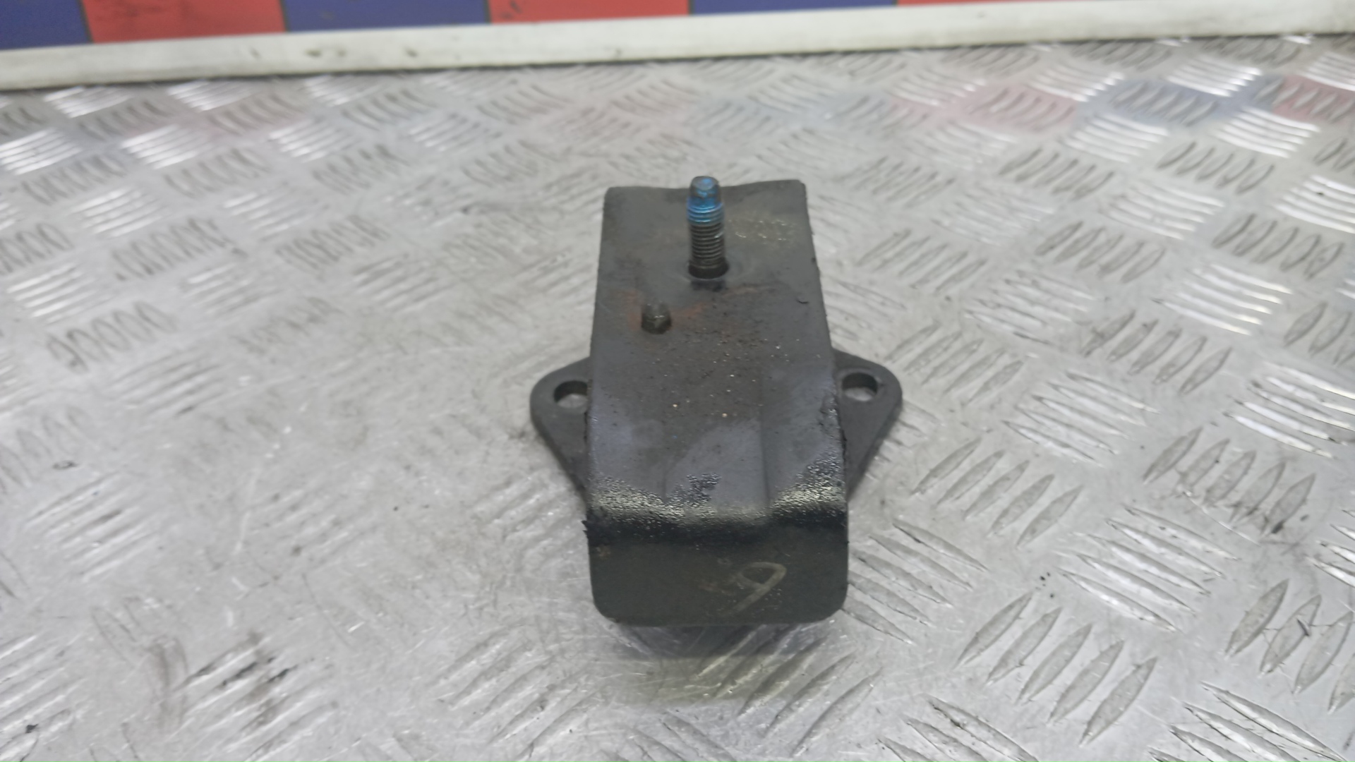 Опора двигателя