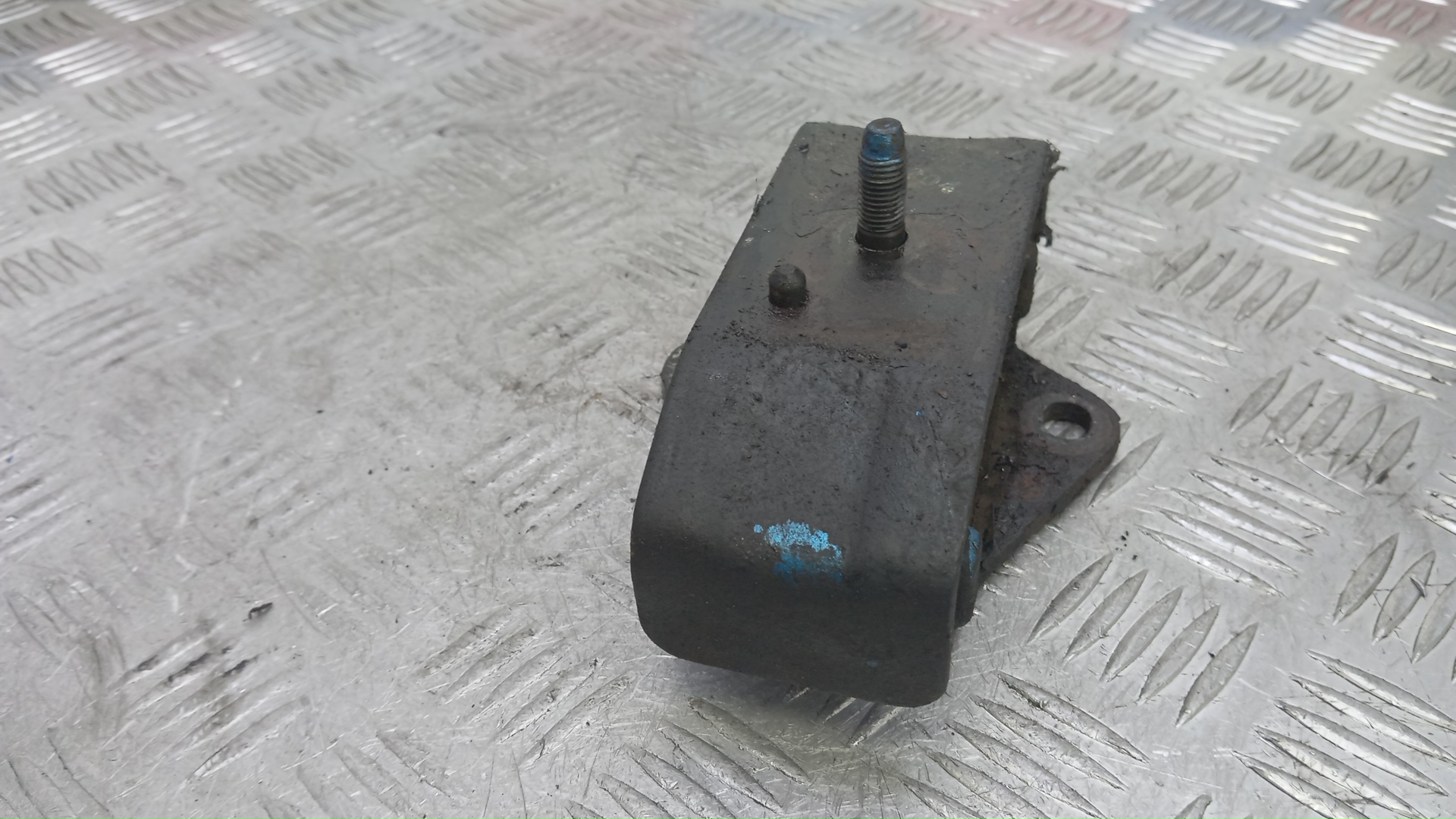 Опора двигателя