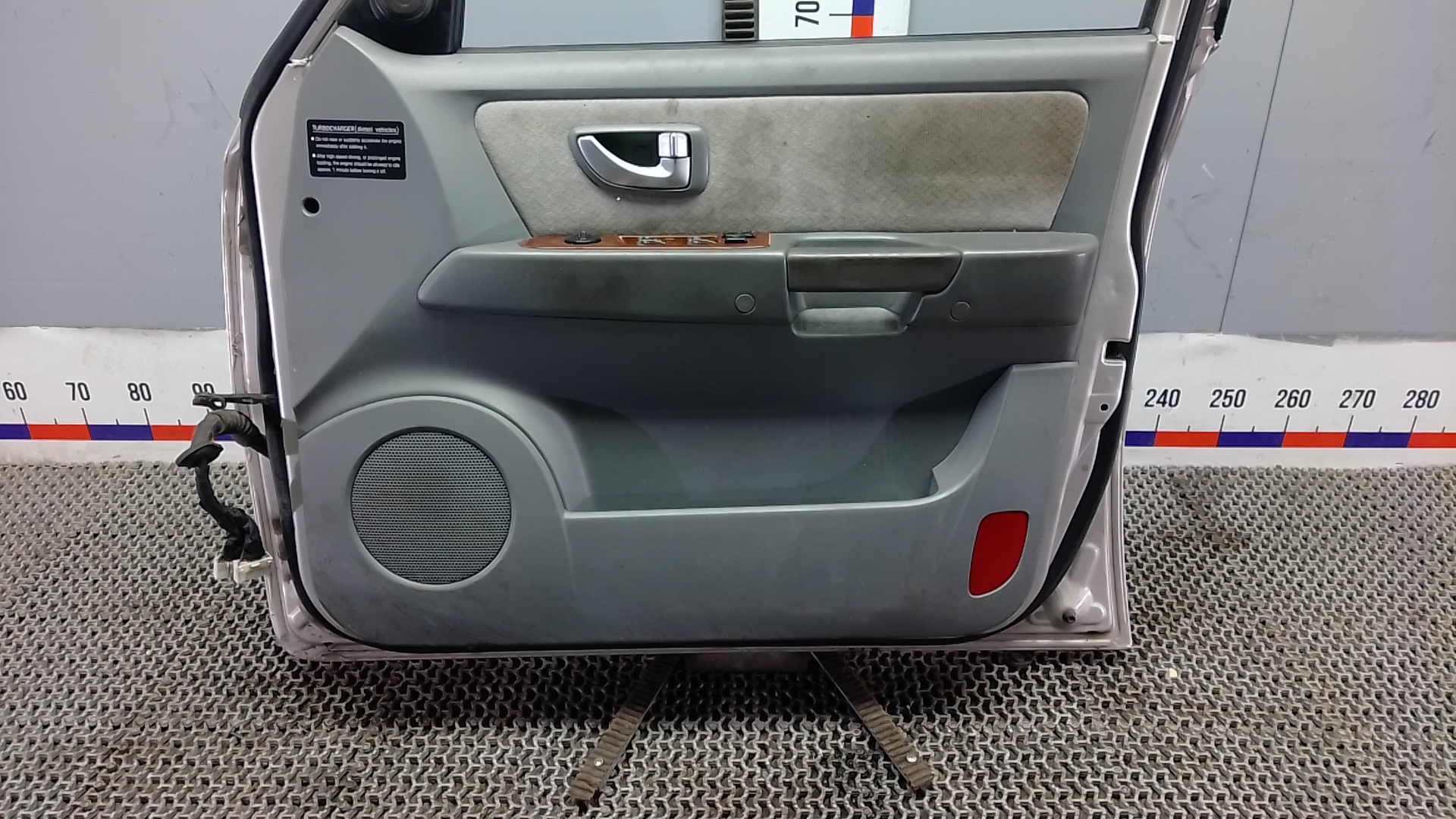 Дверь передняя правая