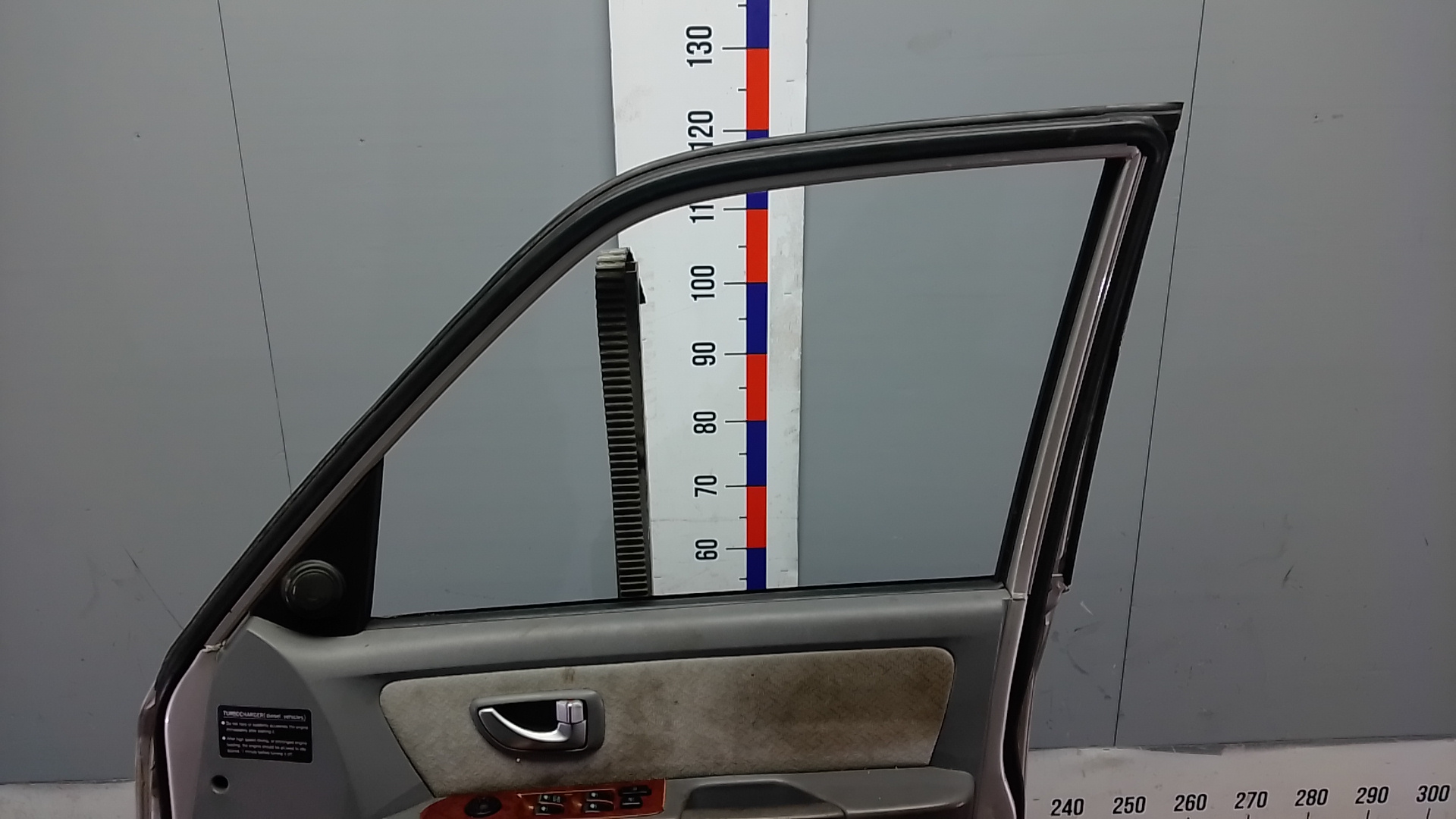 Дверь передняя правая