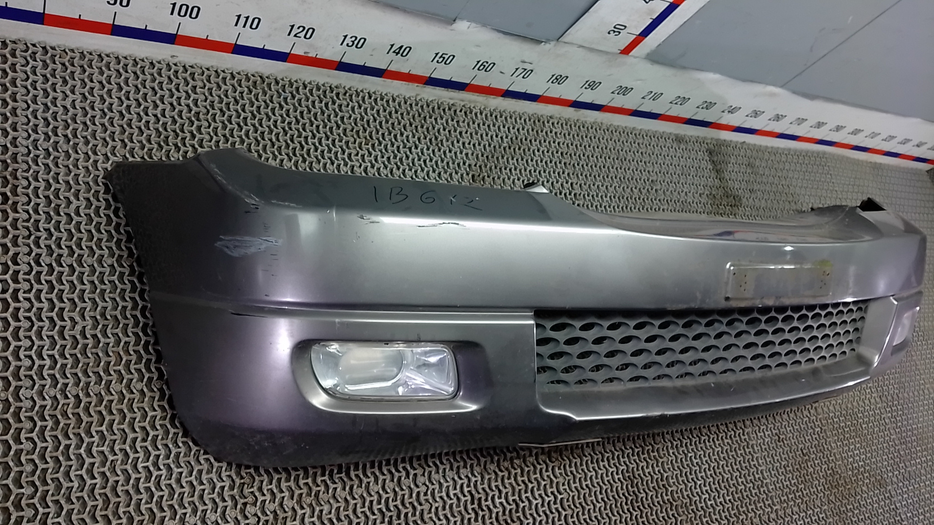 Бампер передний