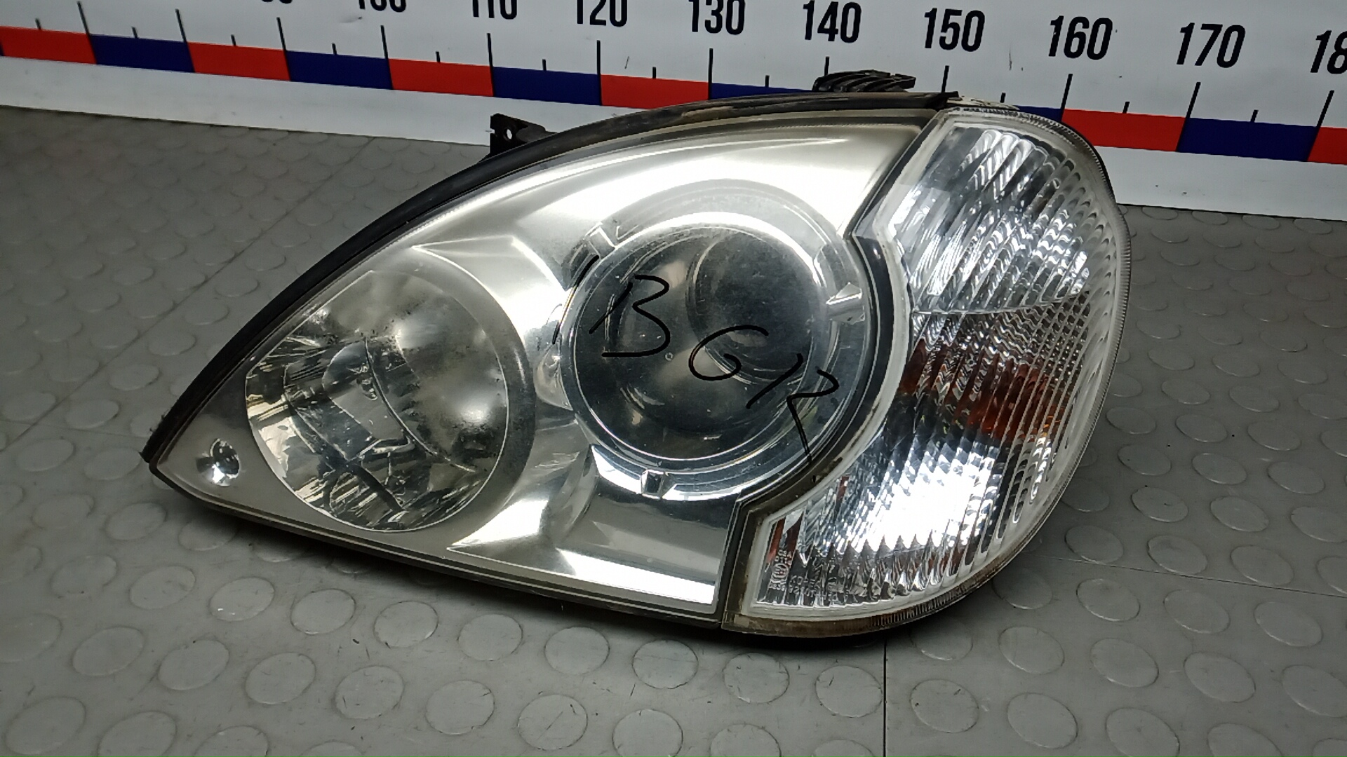 Фара левая