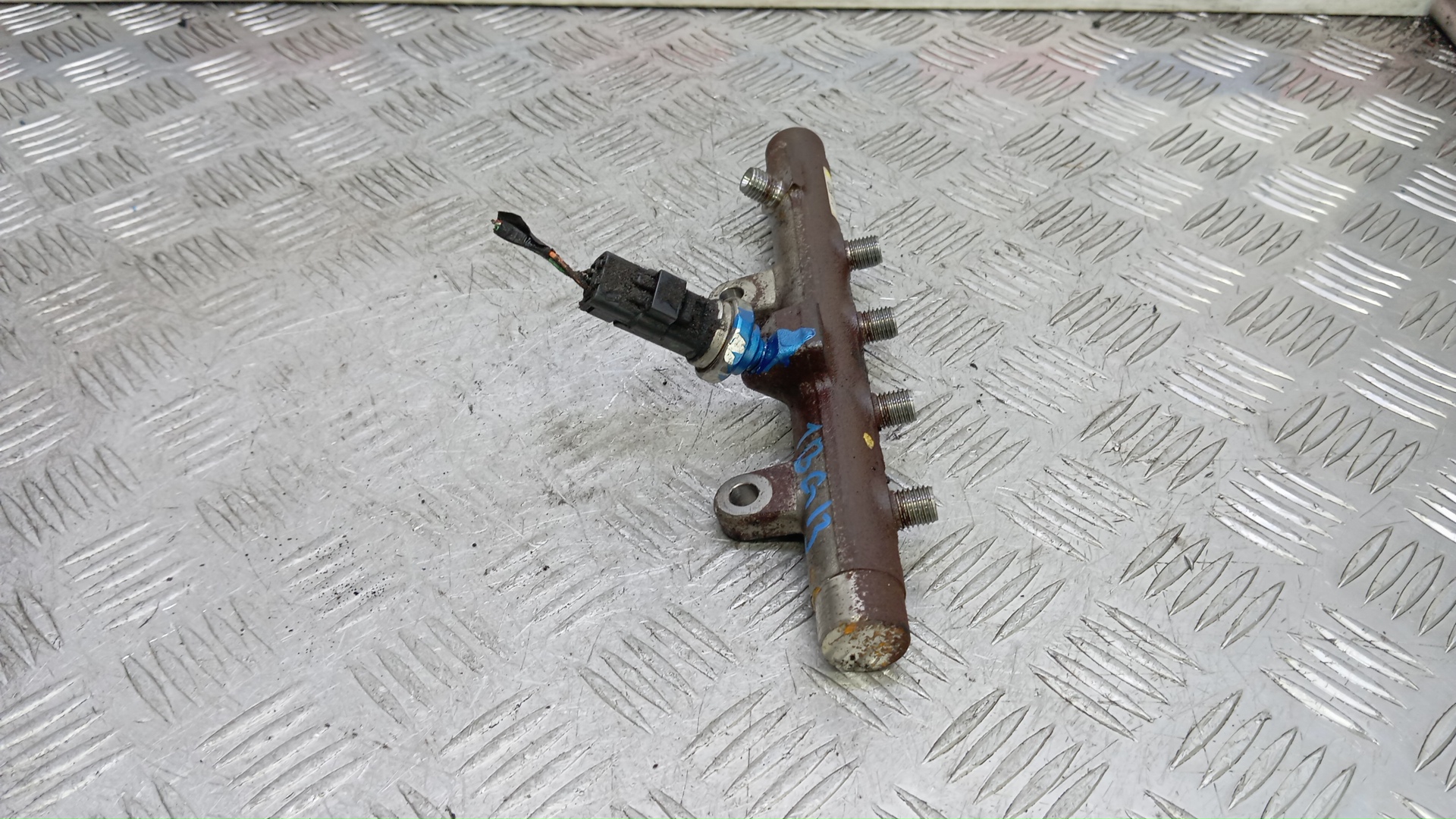 Рейка топливная (рампа)