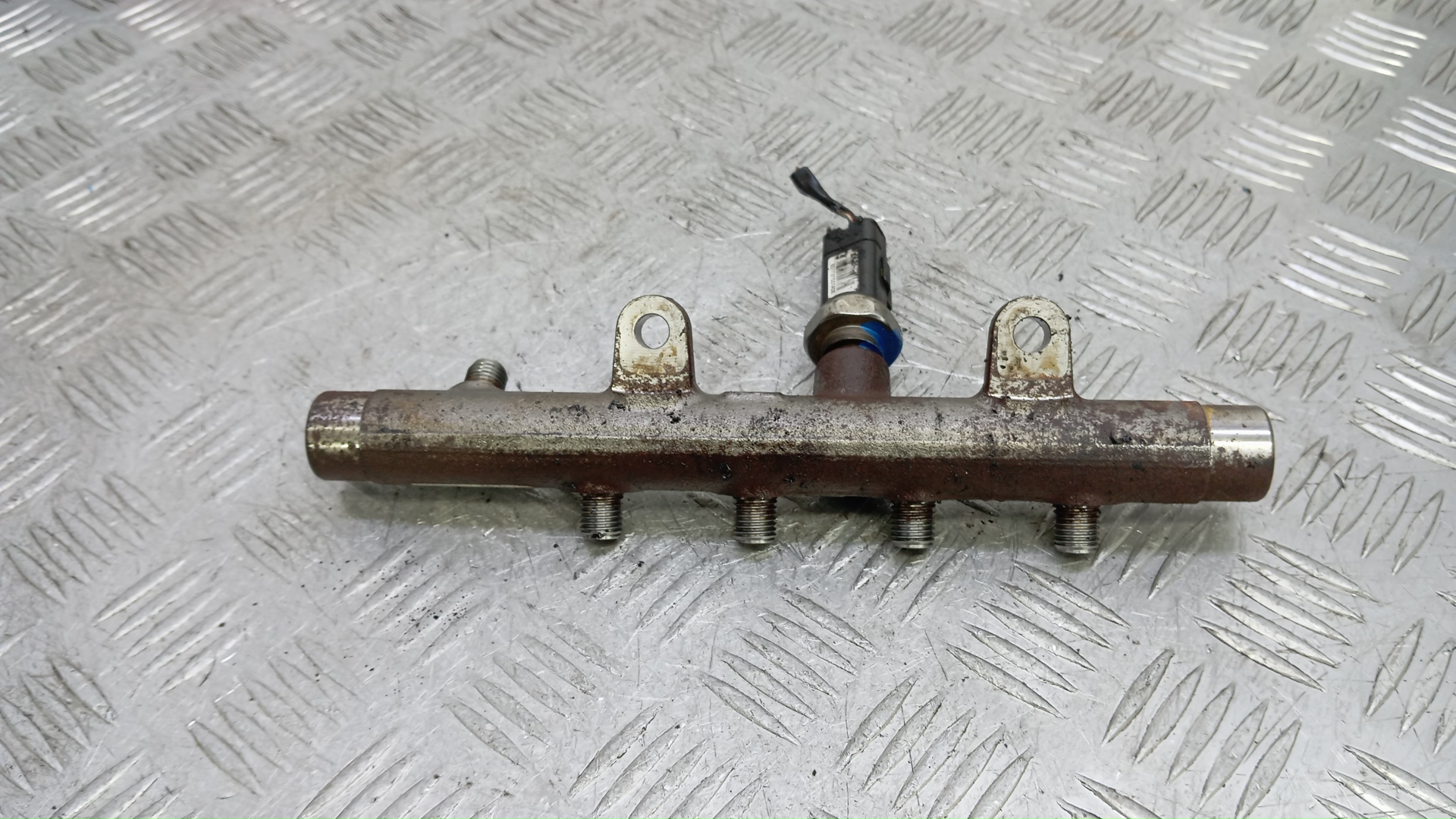 Рейка топливная (рампа)