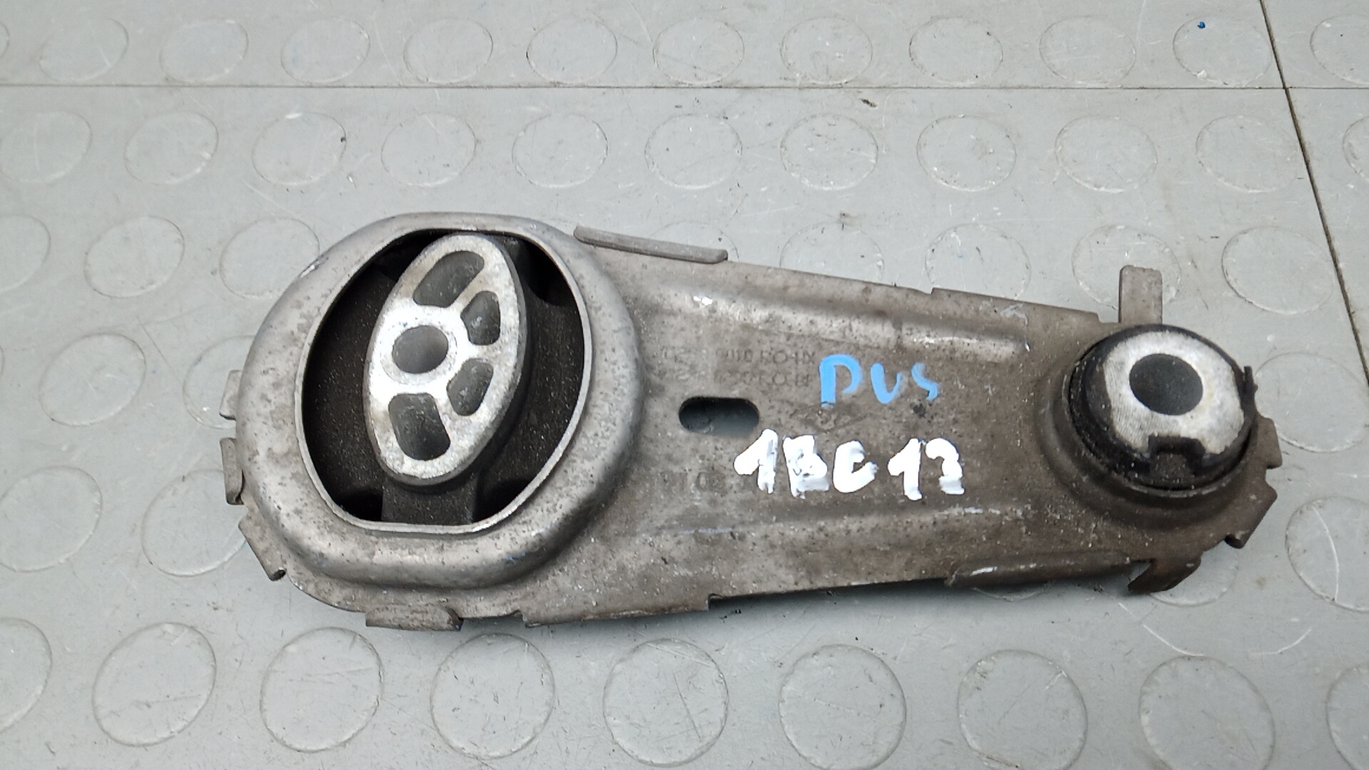 Опора двигателя