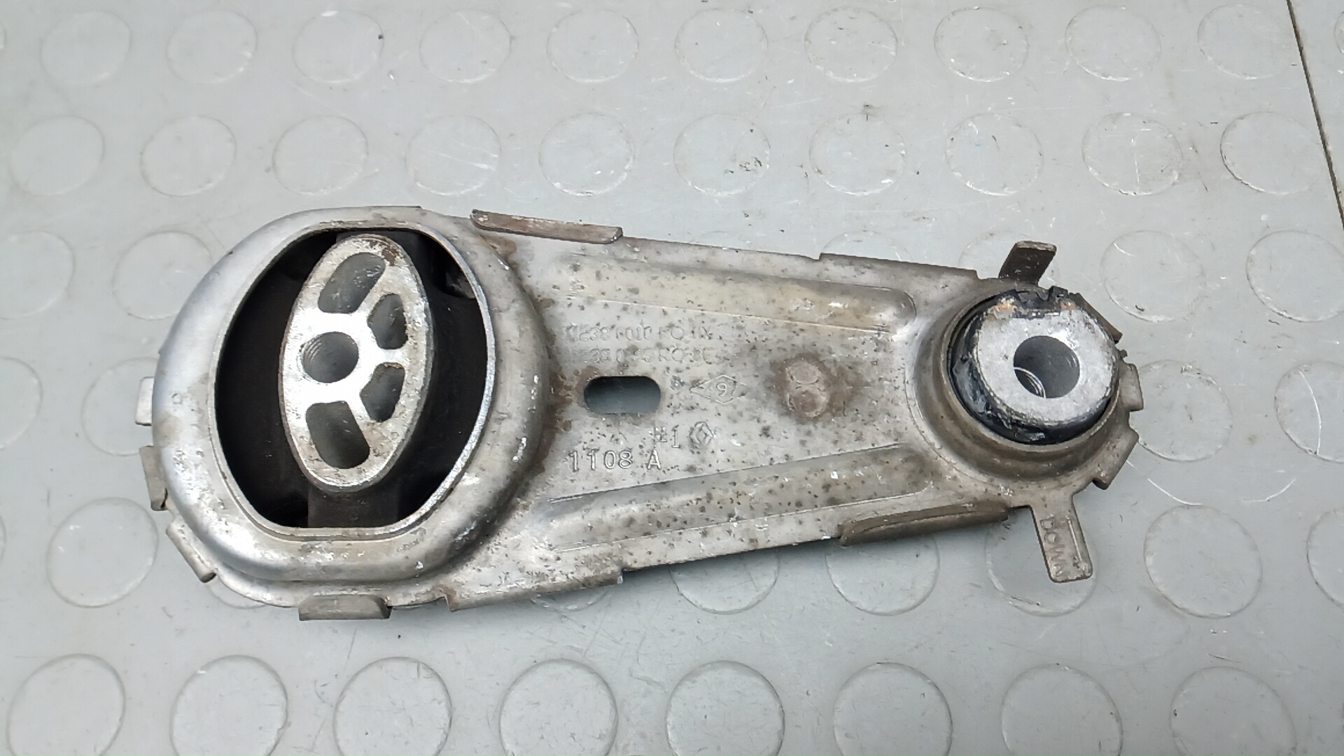 Опора двигателя