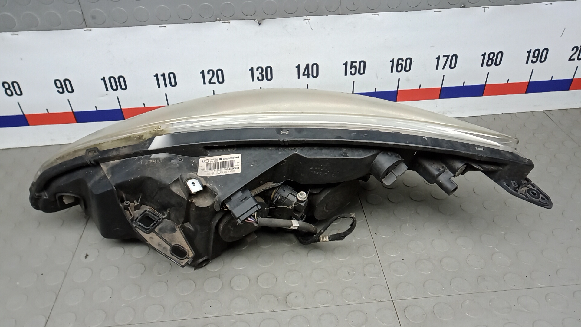 Фара правая