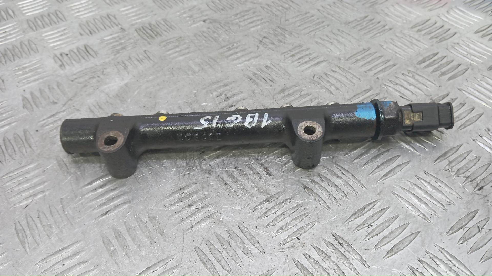 Рейка топливная (рампа)