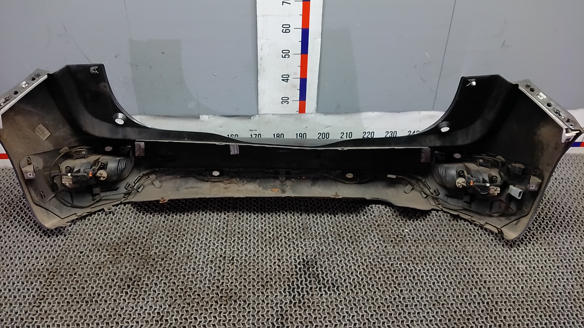 Бампер задний