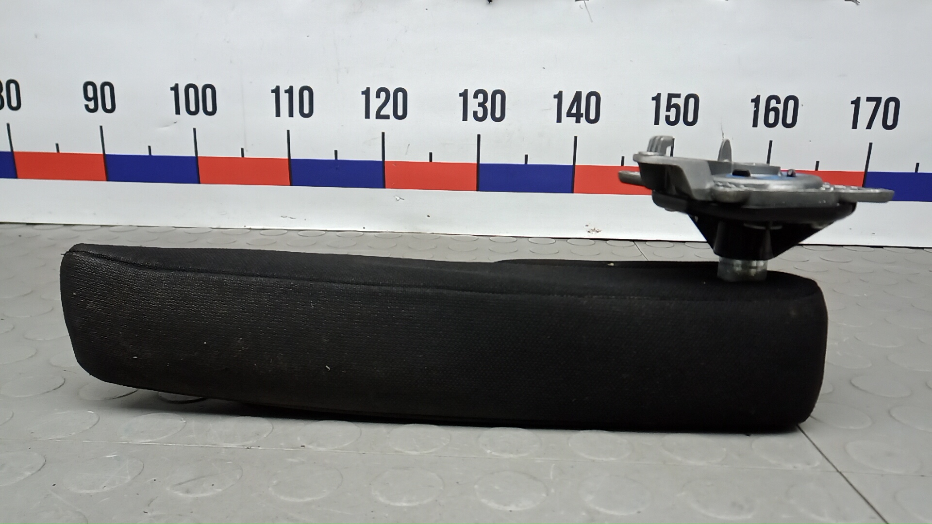 Подлокотник