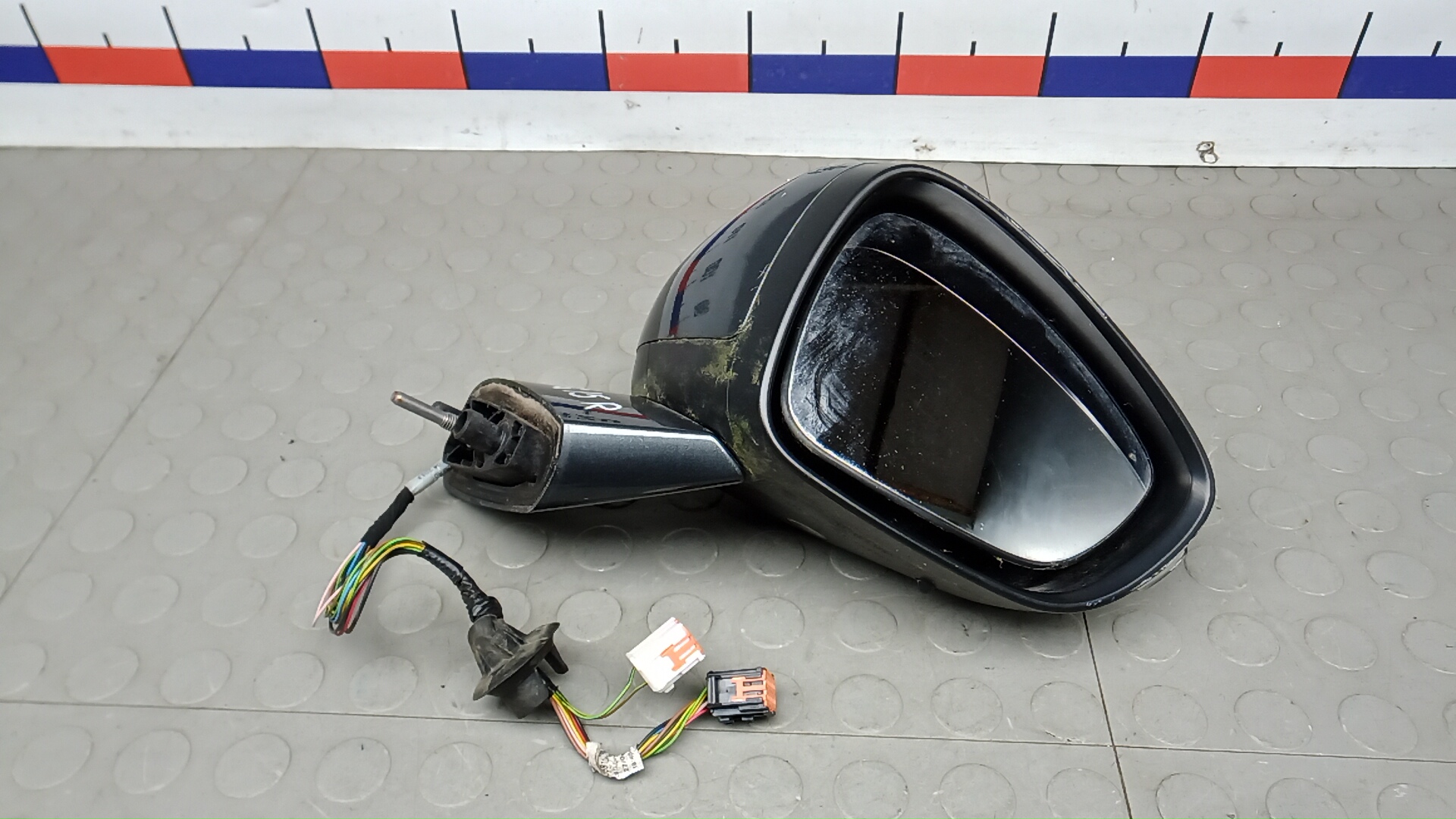 Зеркало правое электрическое